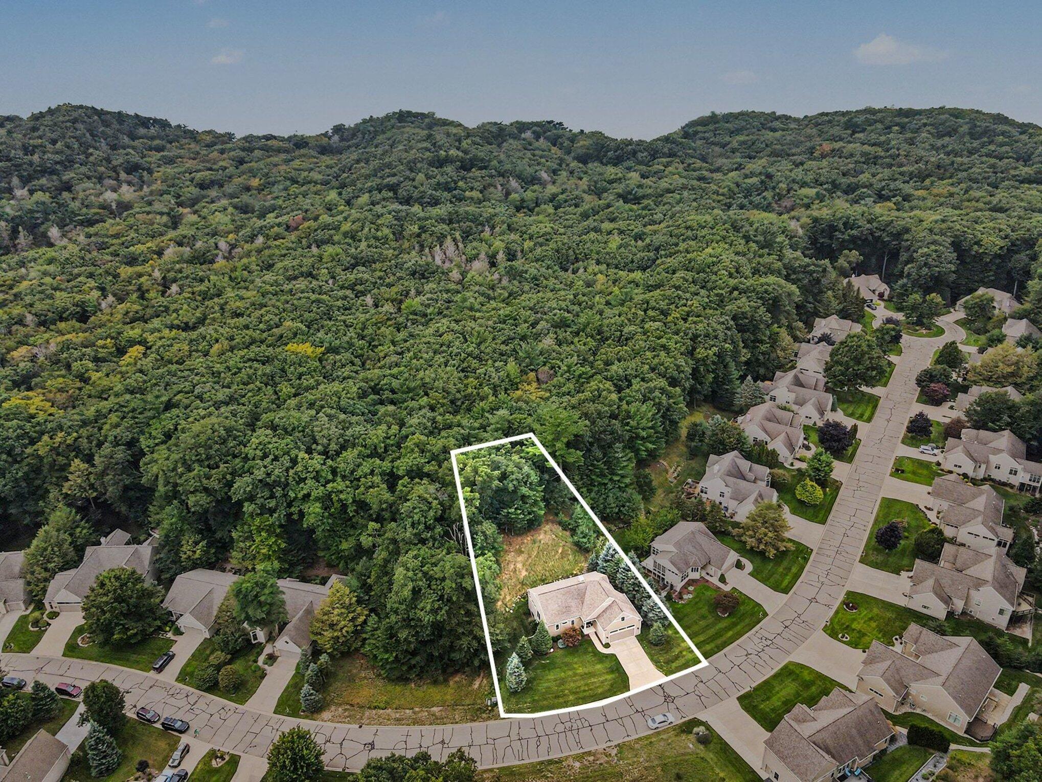 2077 W Glen Court Norton Shores MI 49441