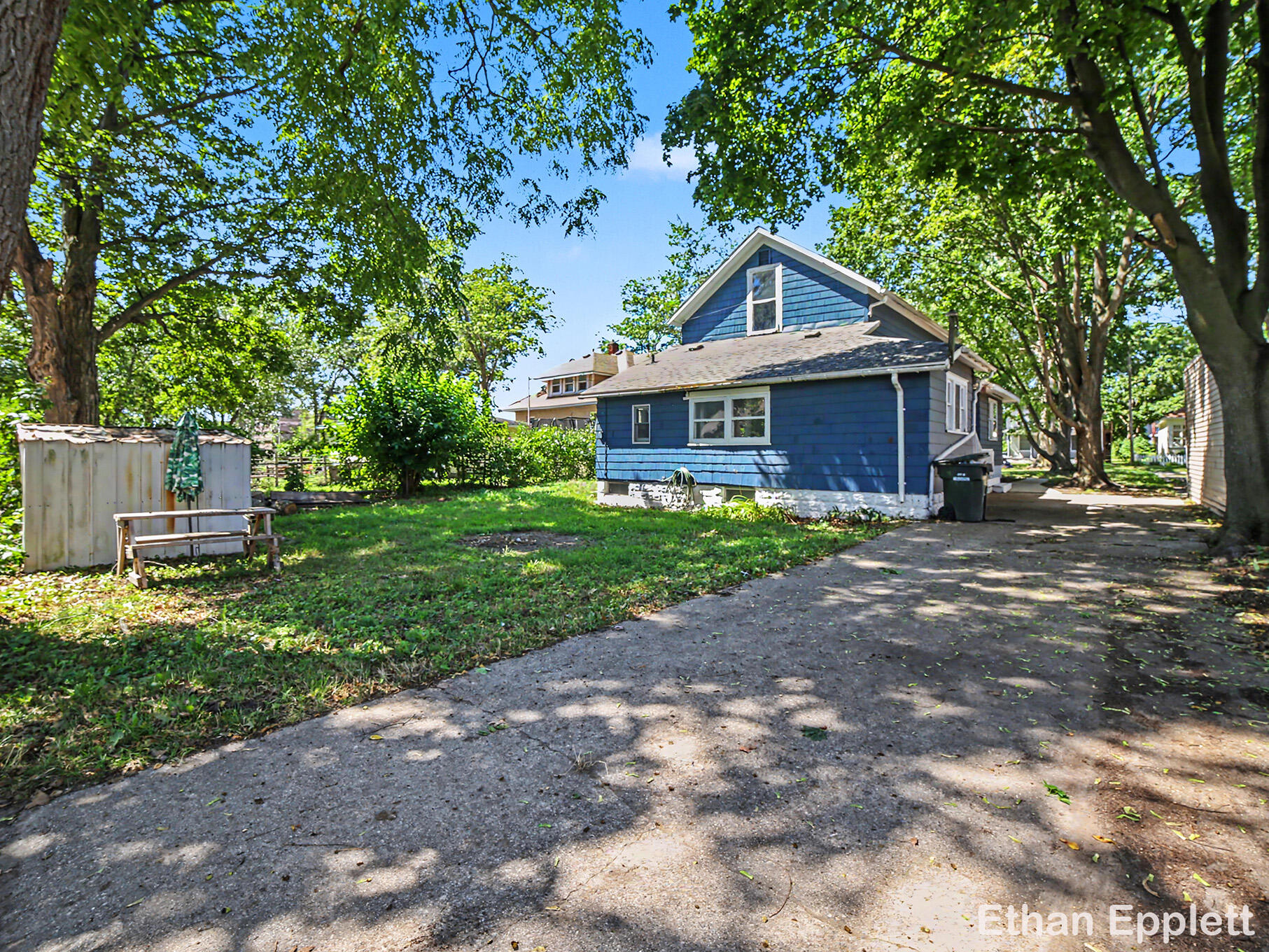 1532 Leahy Street Muskegon MI 49442