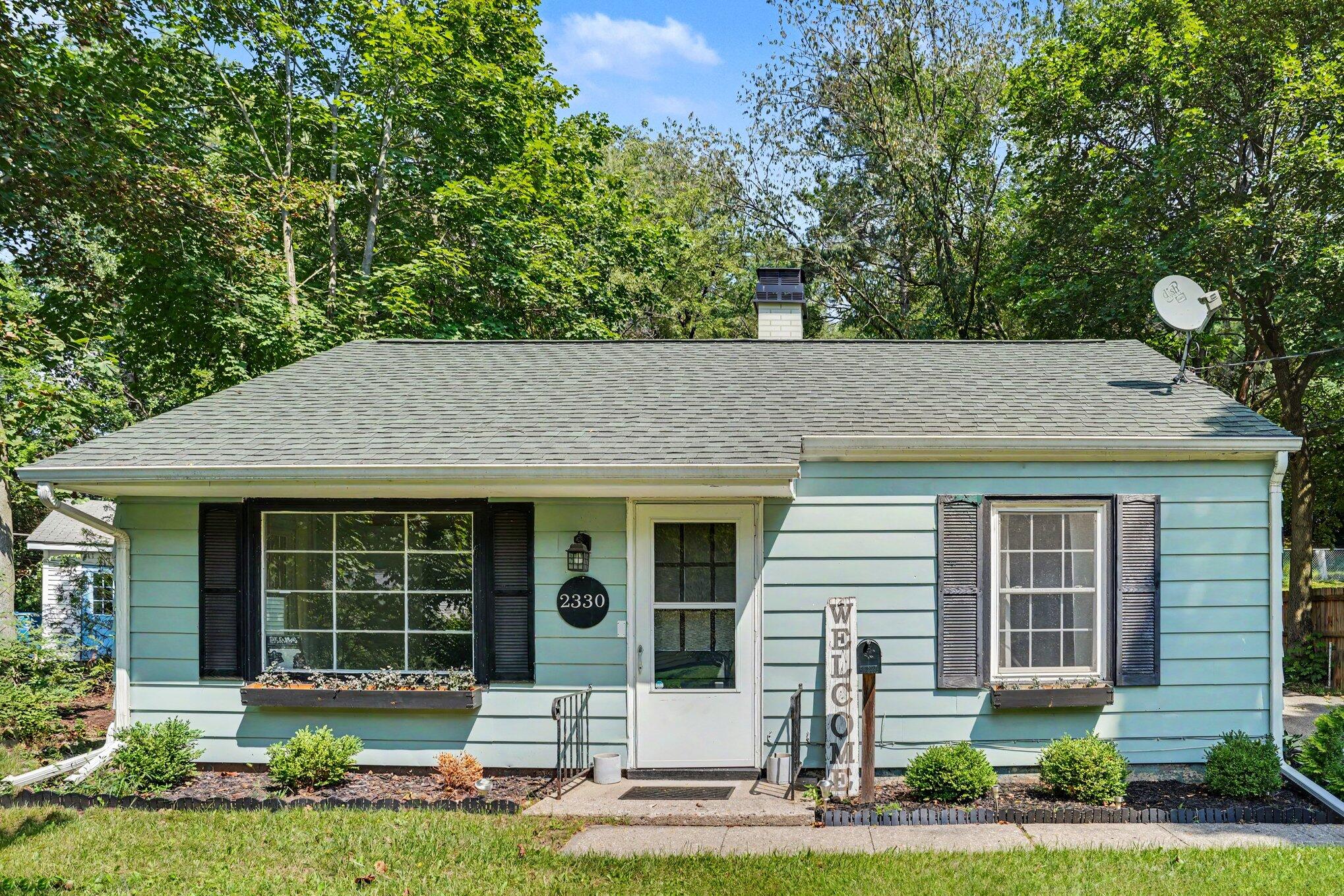 2330 Hillsdale Avenue Kalamazoo MI 49006