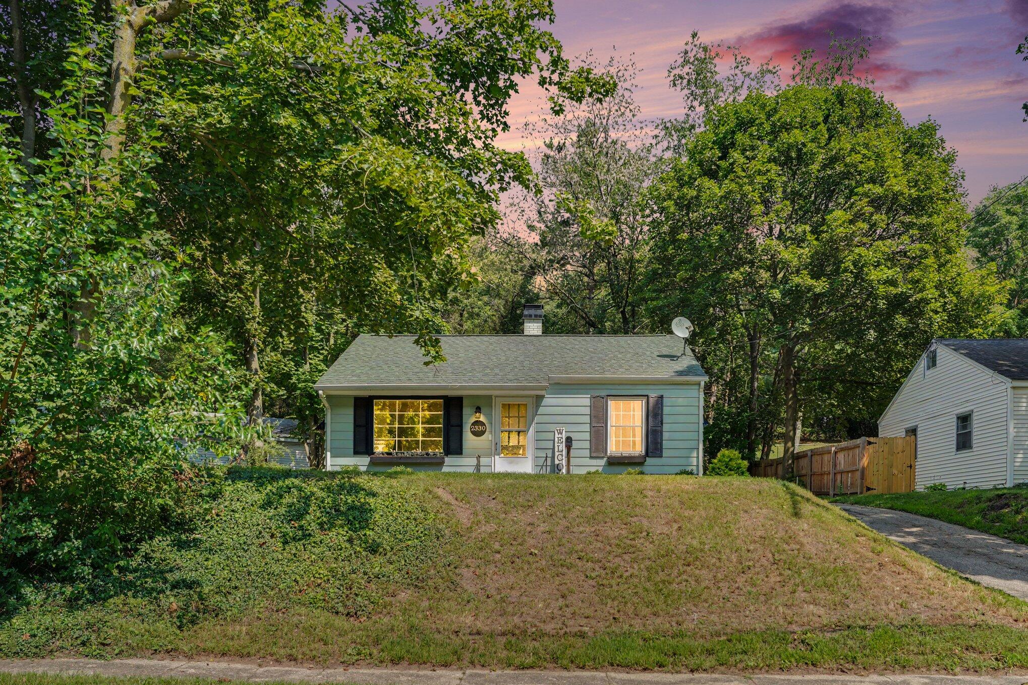 2330 Hillsdale Avenue Kalamazoo MI 49006