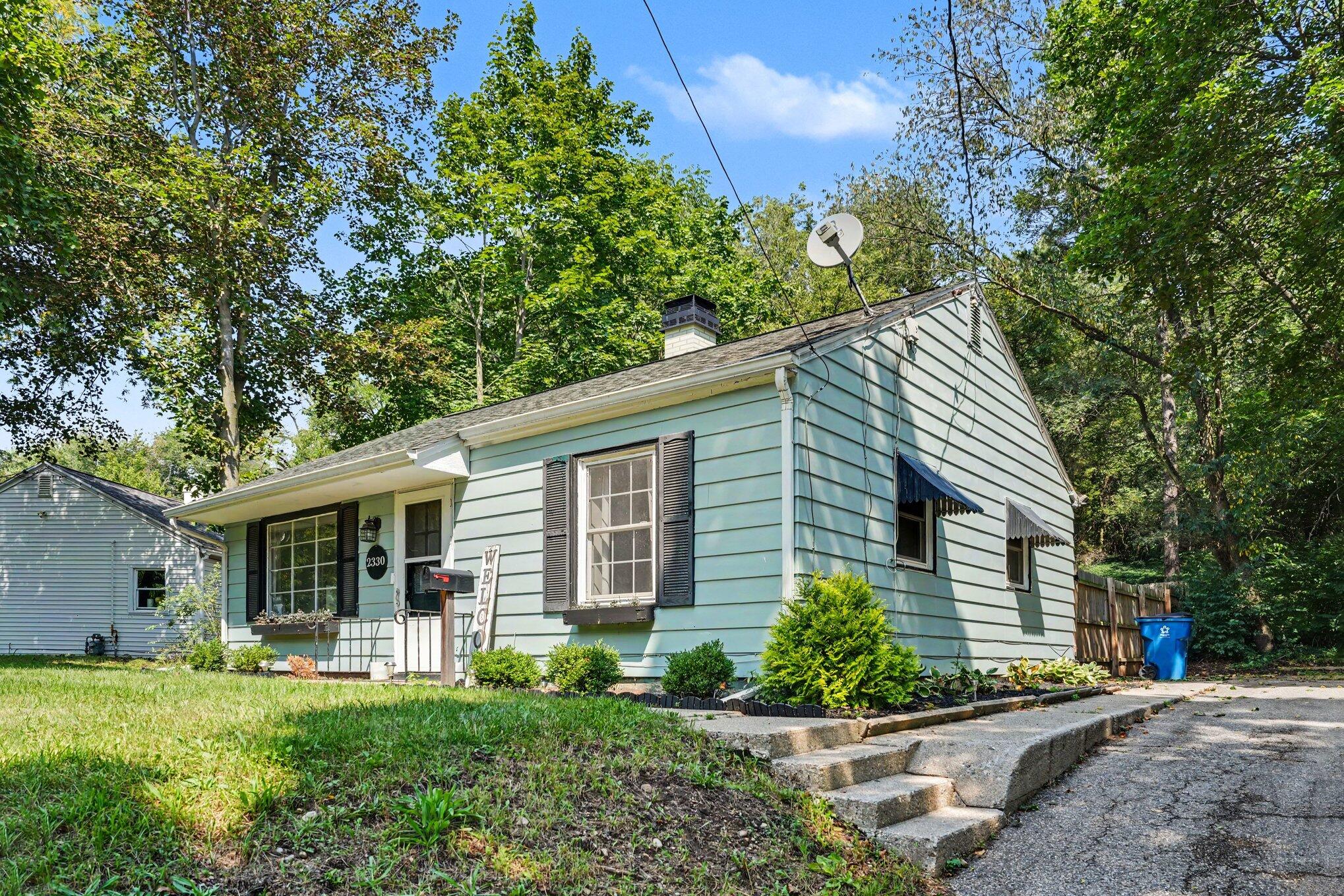 2330 Hillsdale Avenue Kalamazoo MI 49006