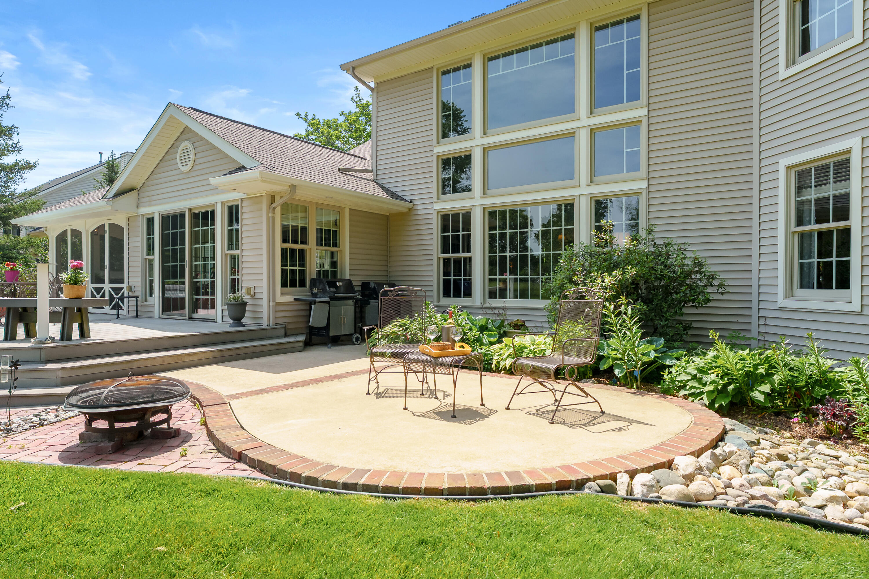 7376 Dunross Drive Portage MI 49024