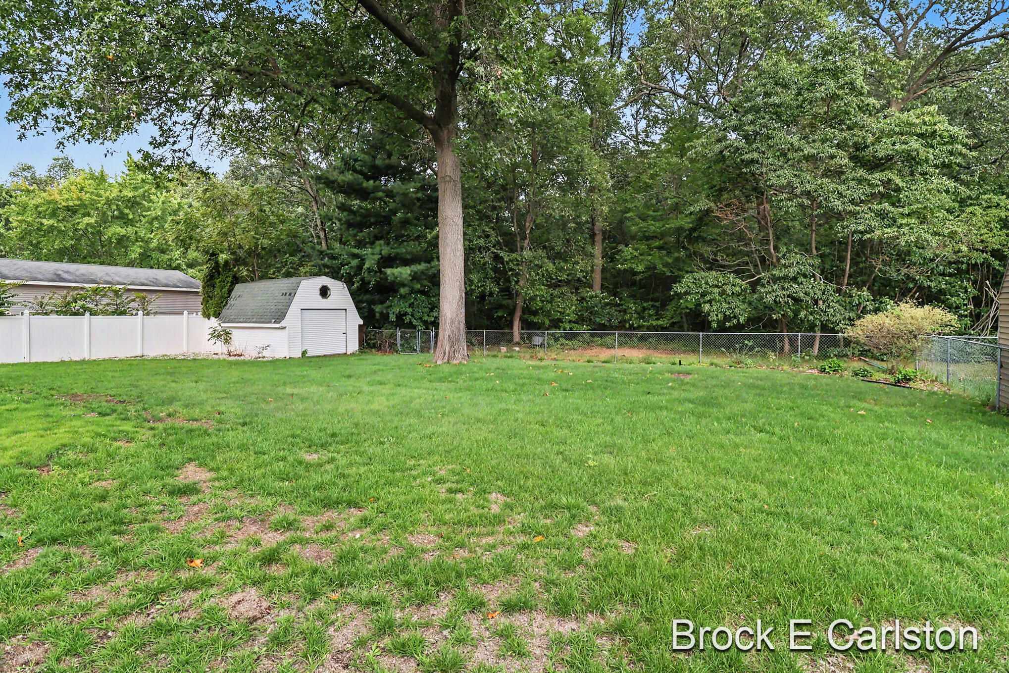 2756 Marquette Avenue Muskegon MI 49442