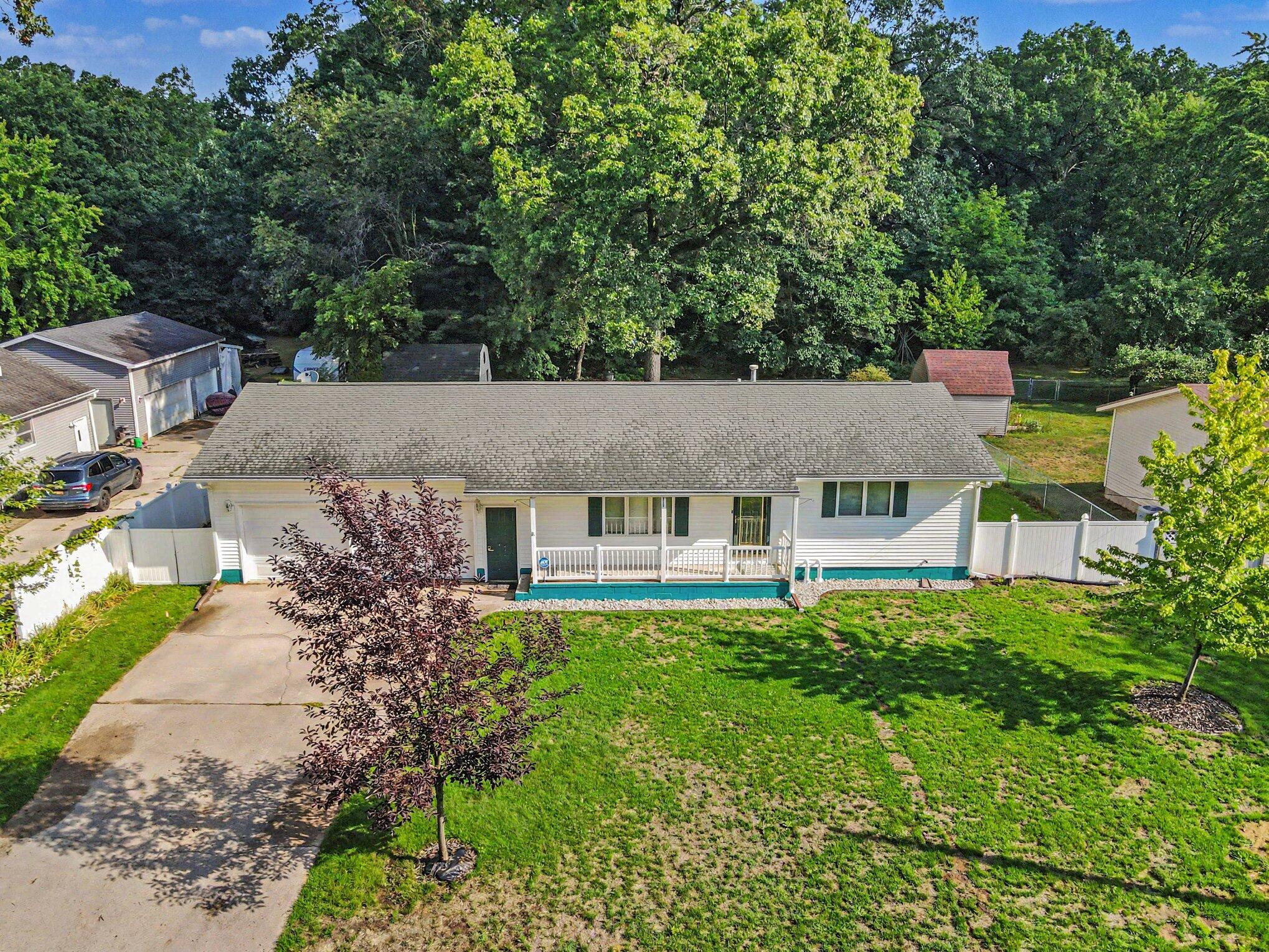 2756 Marquette Avenue Muskegon MI 49442