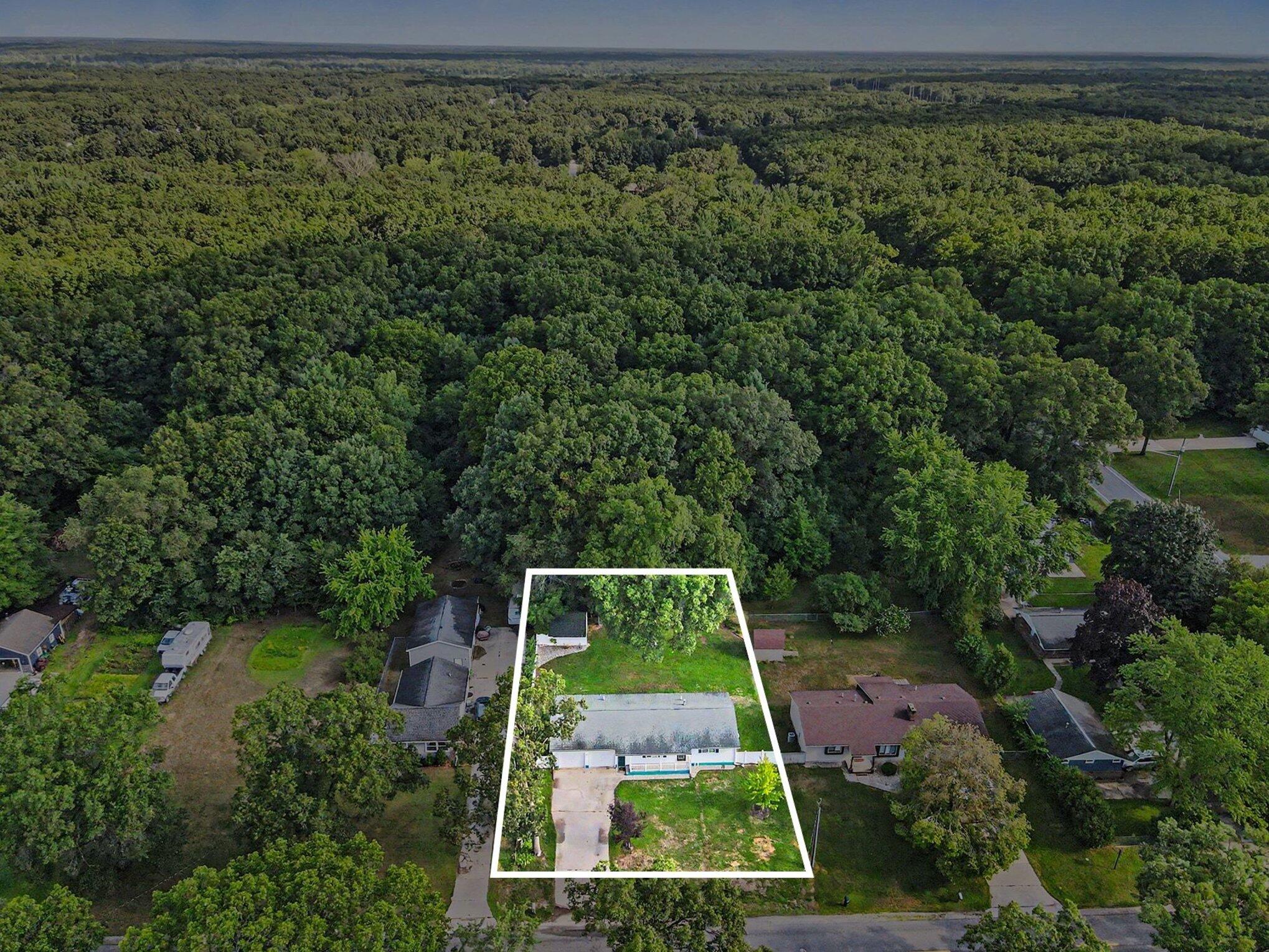 2756 Marquette Avenue Muskegon MI 49442