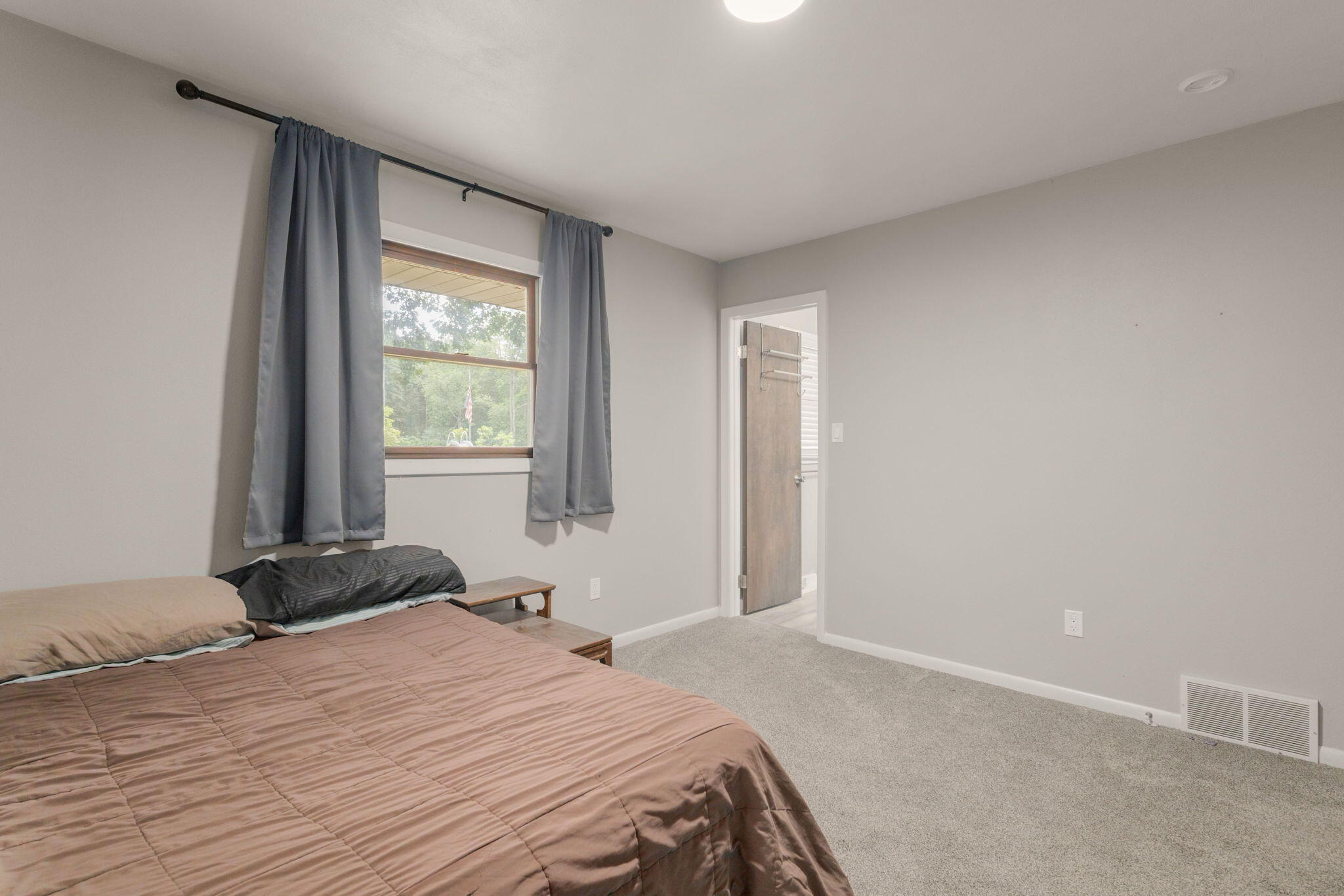 2135 S 13th Street Niles MI 49120