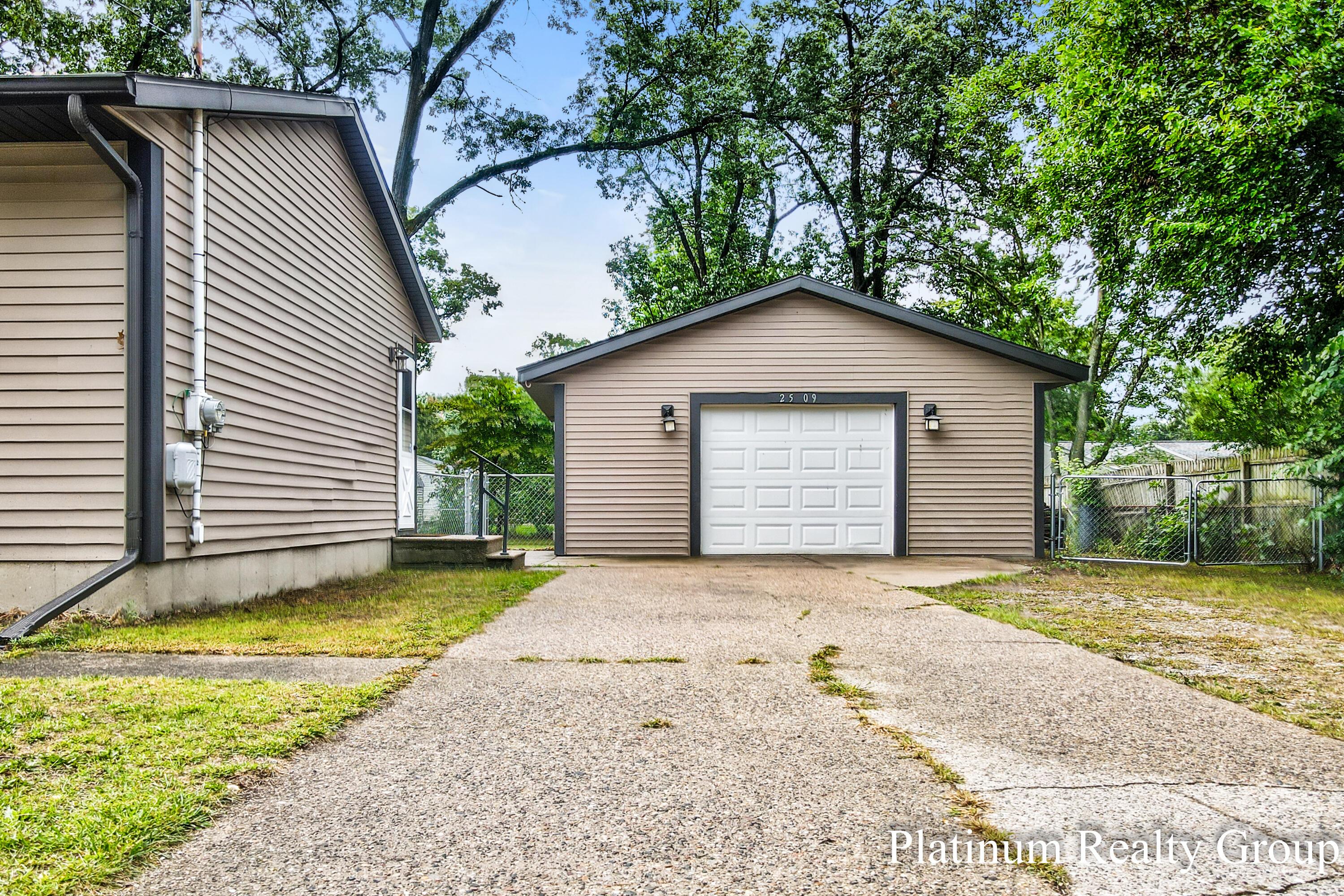 2509 Wesley Avenue Muskegon MI 49442