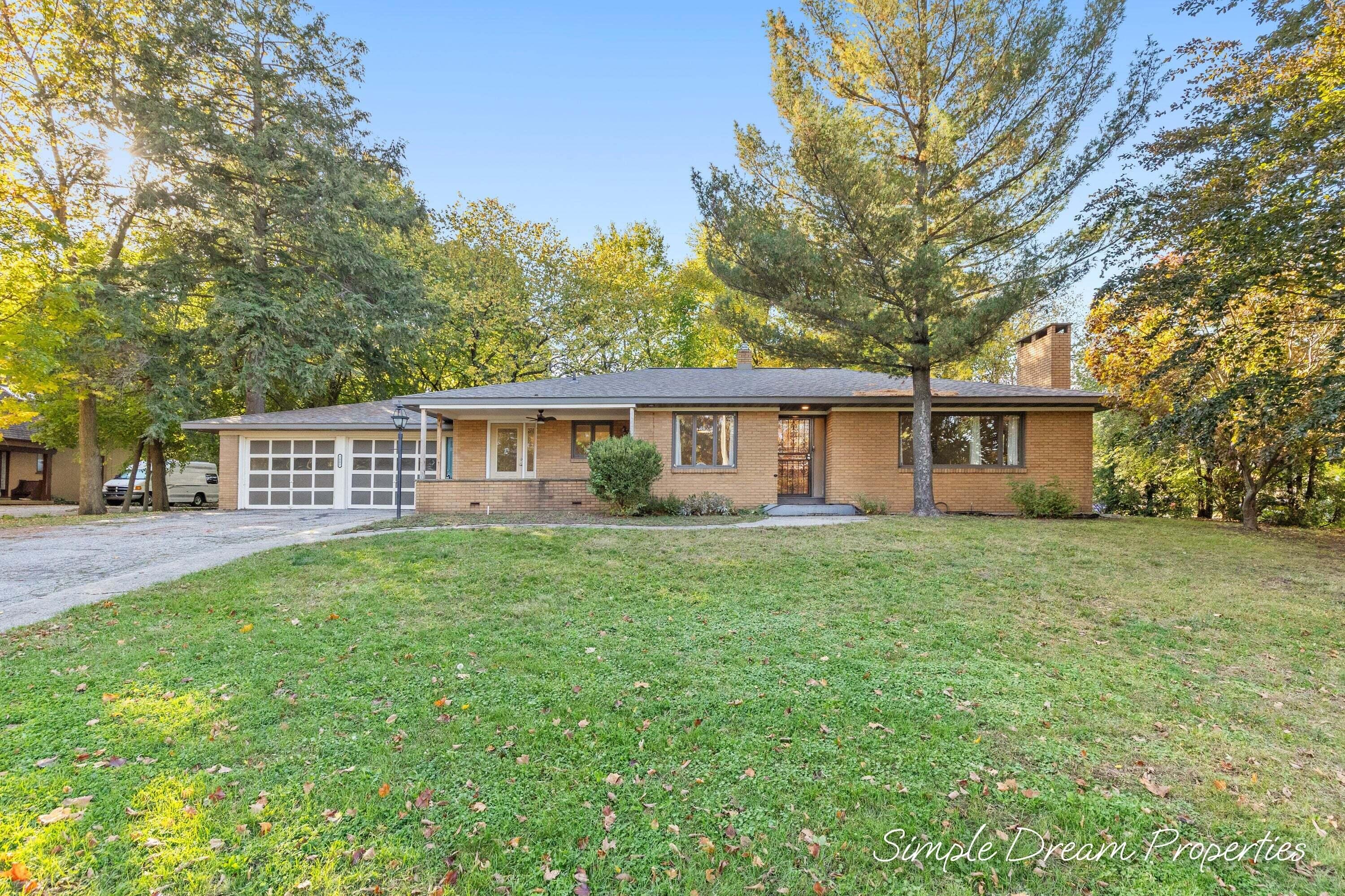 2005 Jefferson Drive SE Grand Rapids MI 49507