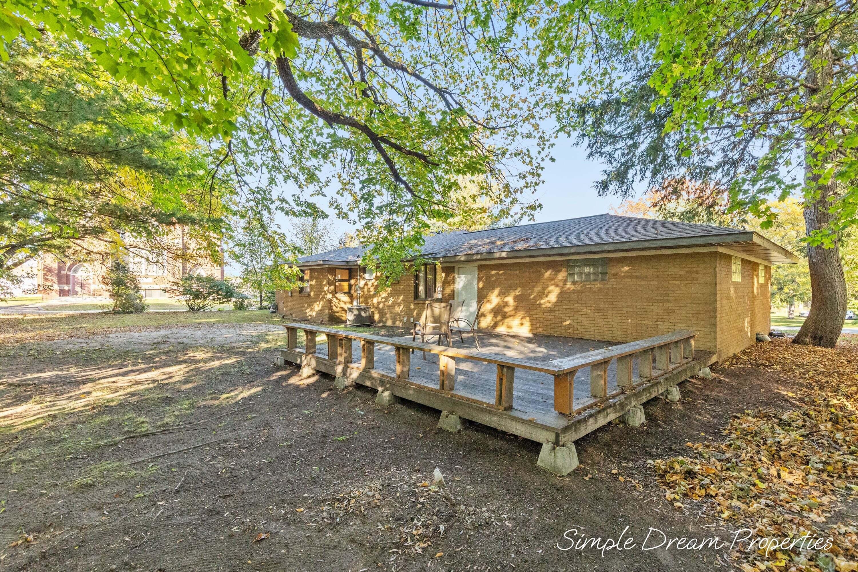 2005 Jefferson Drive SE Grand Rapids MI 49507