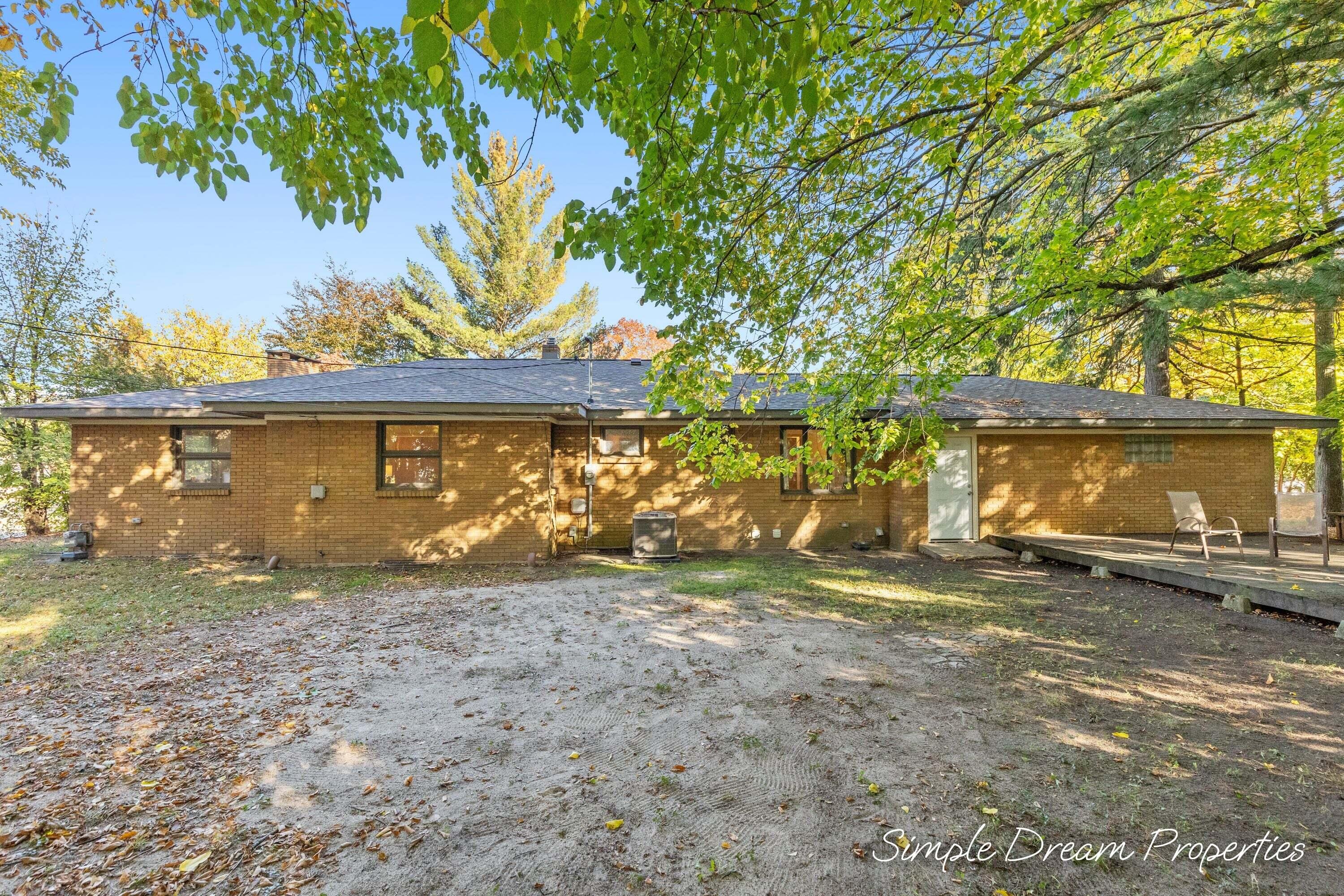 2005 Jefferson Drive SE Grand Rapids MI 49507
