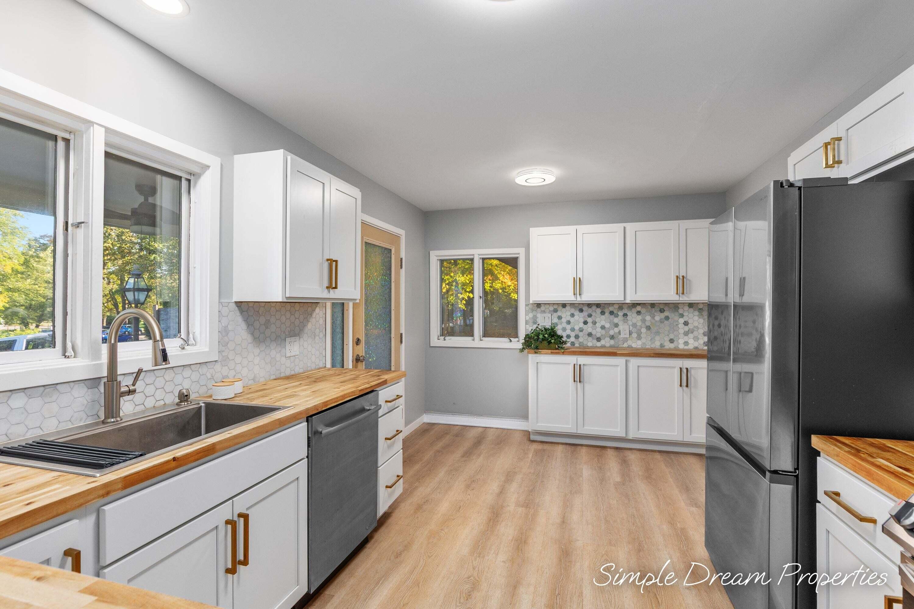 2005 Jefferson Drive SE Grand Rapids MI 49507
