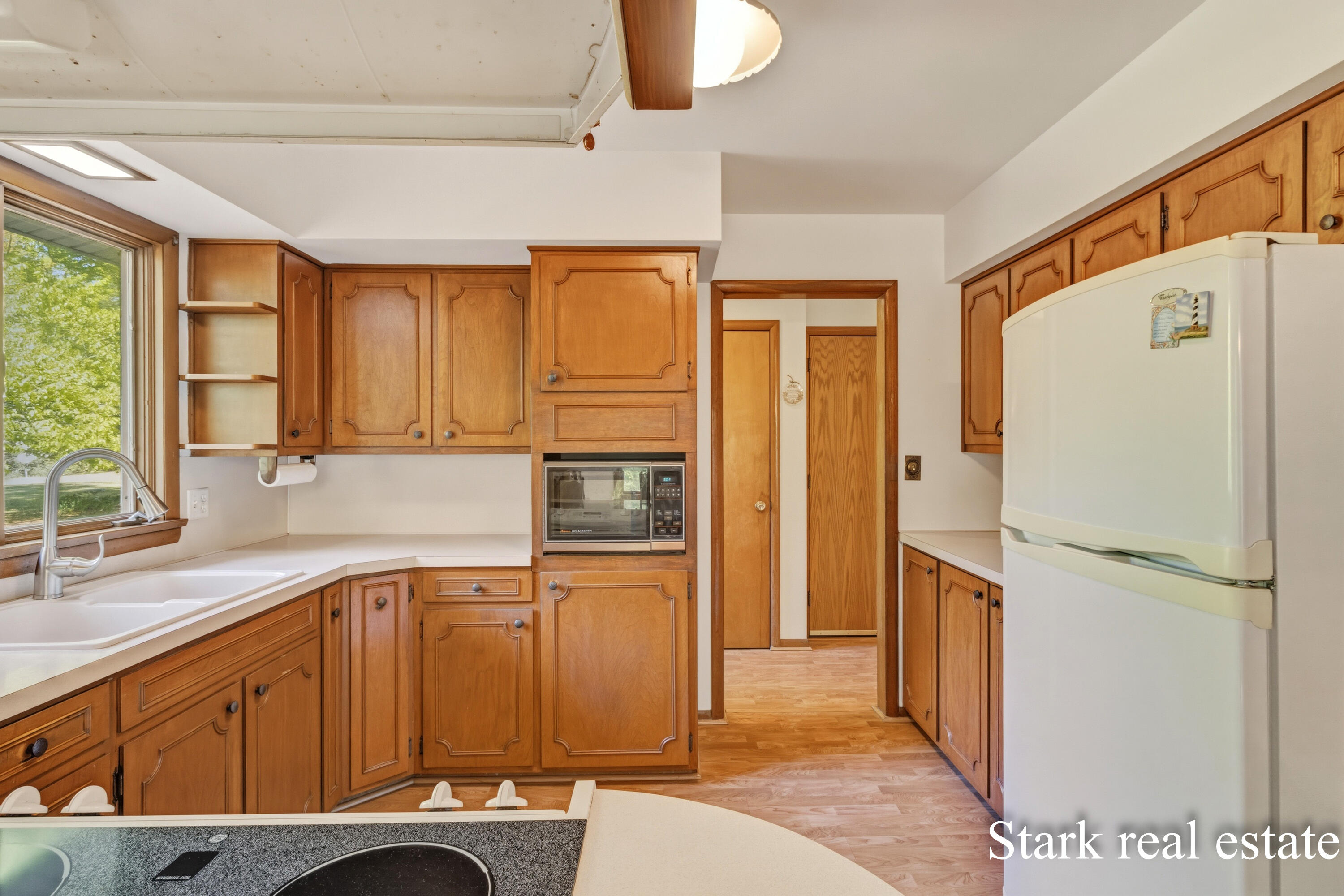 2816 E Mount Garfield Road Muskegon MI 49444