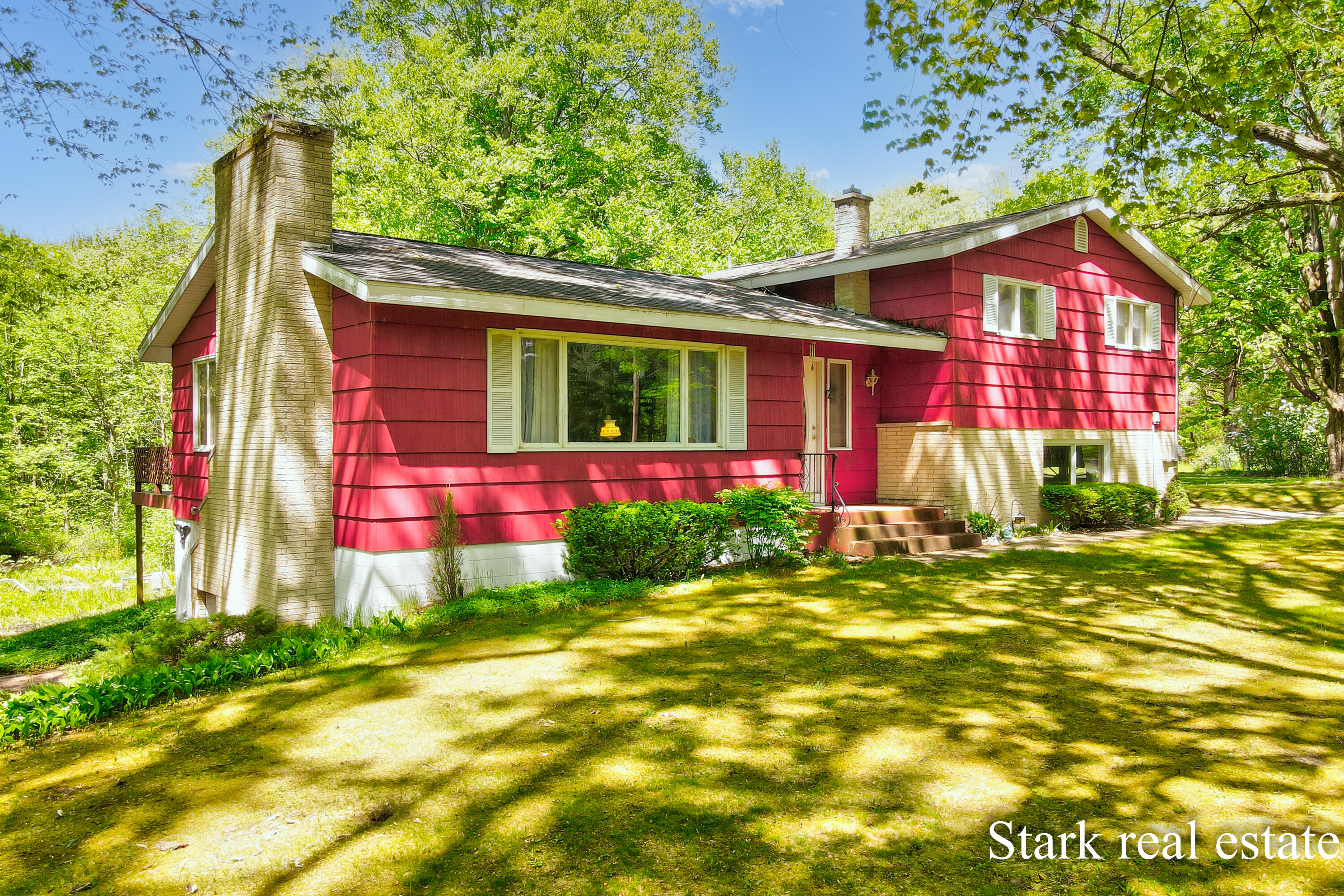 2816 E Mount Garfield Road Muskegon MI 49444