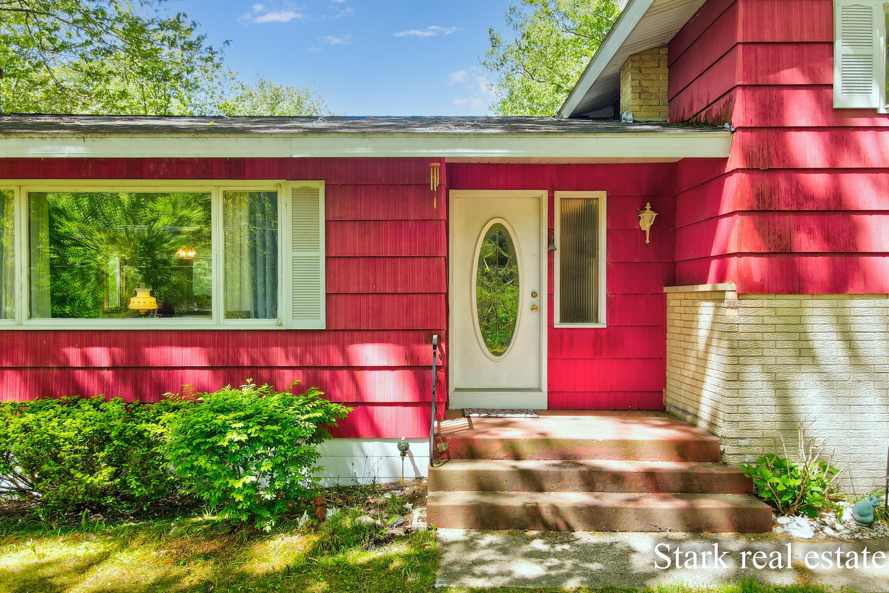 2816 E Mount Garfield Road Muskegon MI 49444