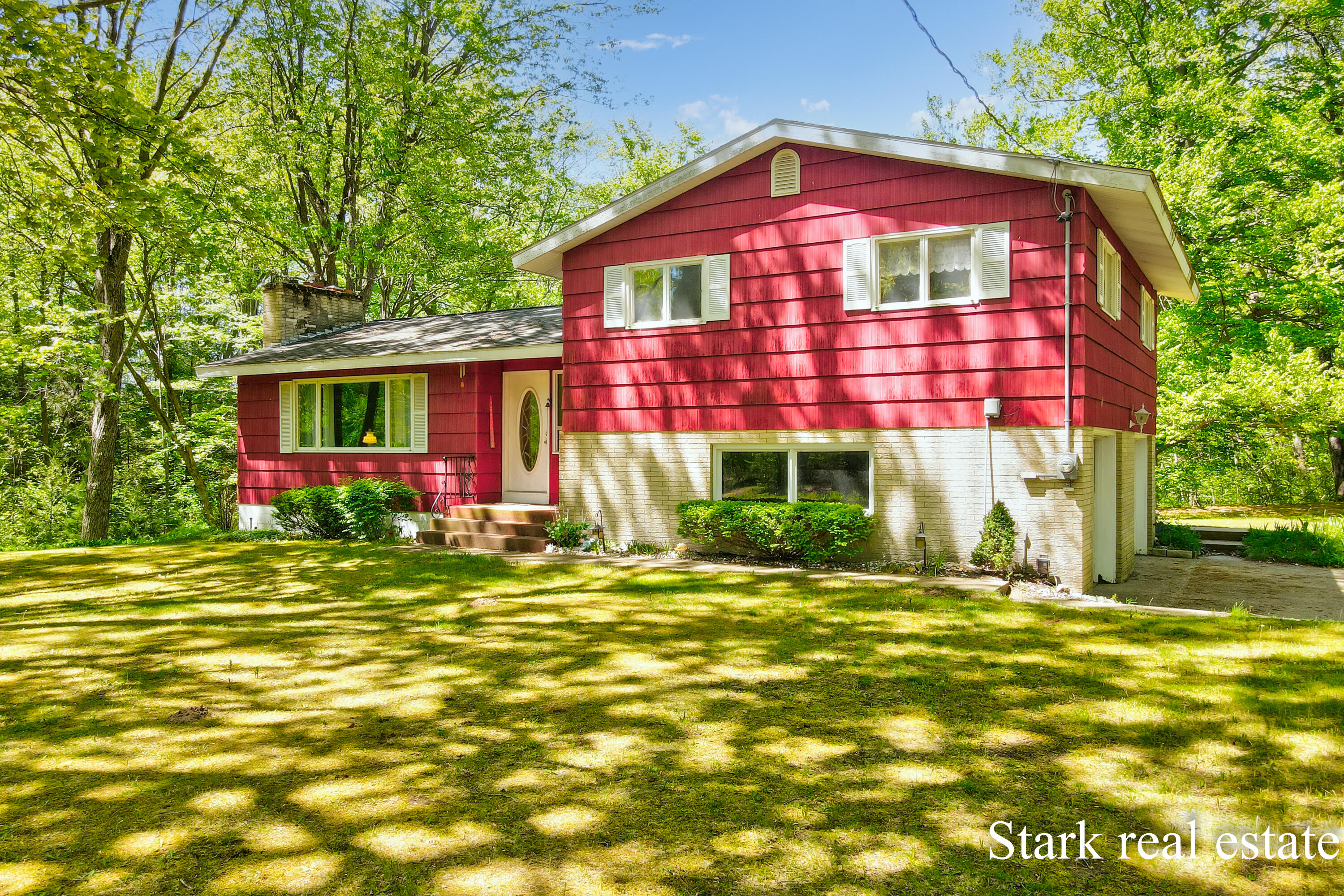 2816 E Mount Garfield Road Muskegon MI 49444