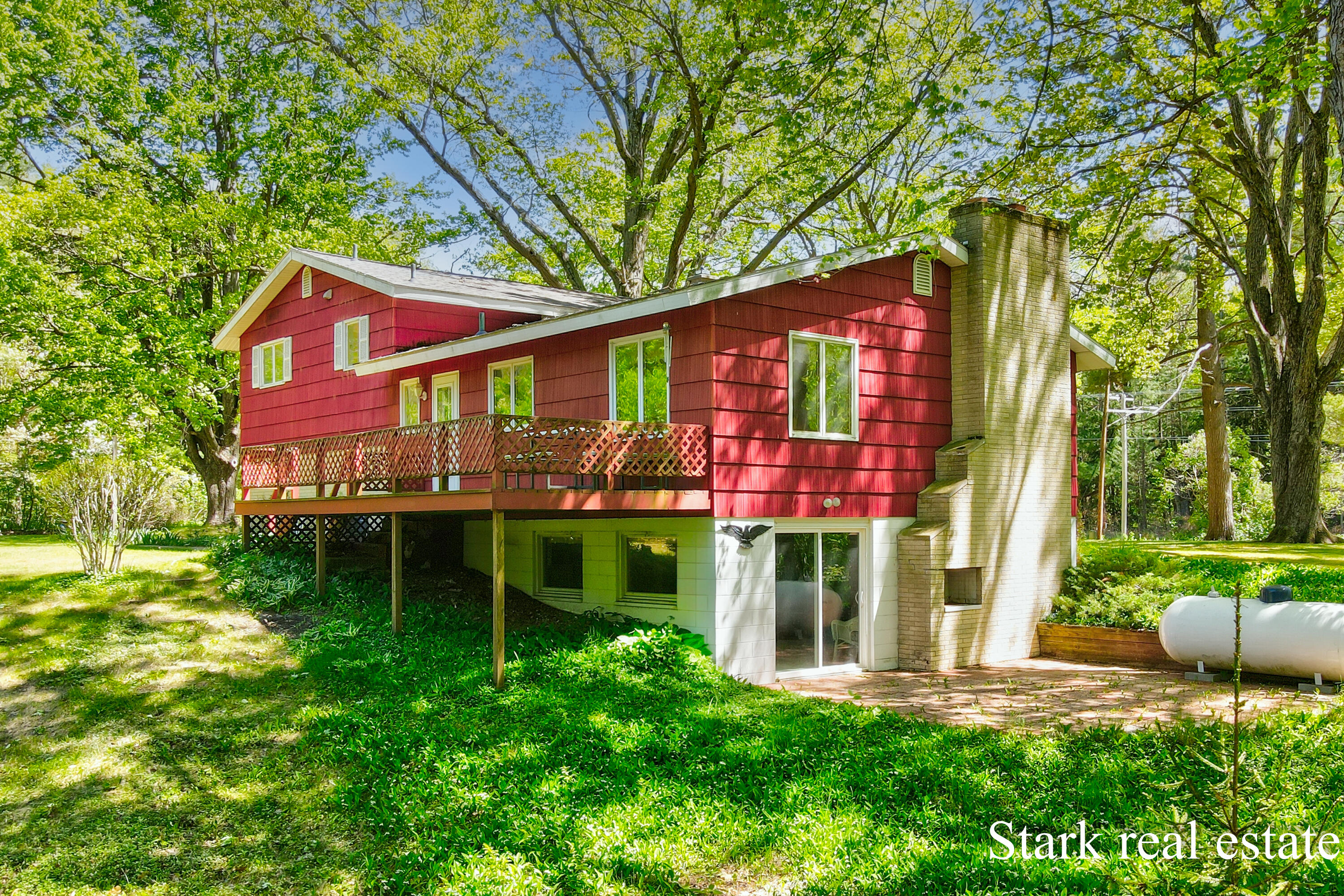 2816 E Mount Garfield Road Muskegon MI 49444