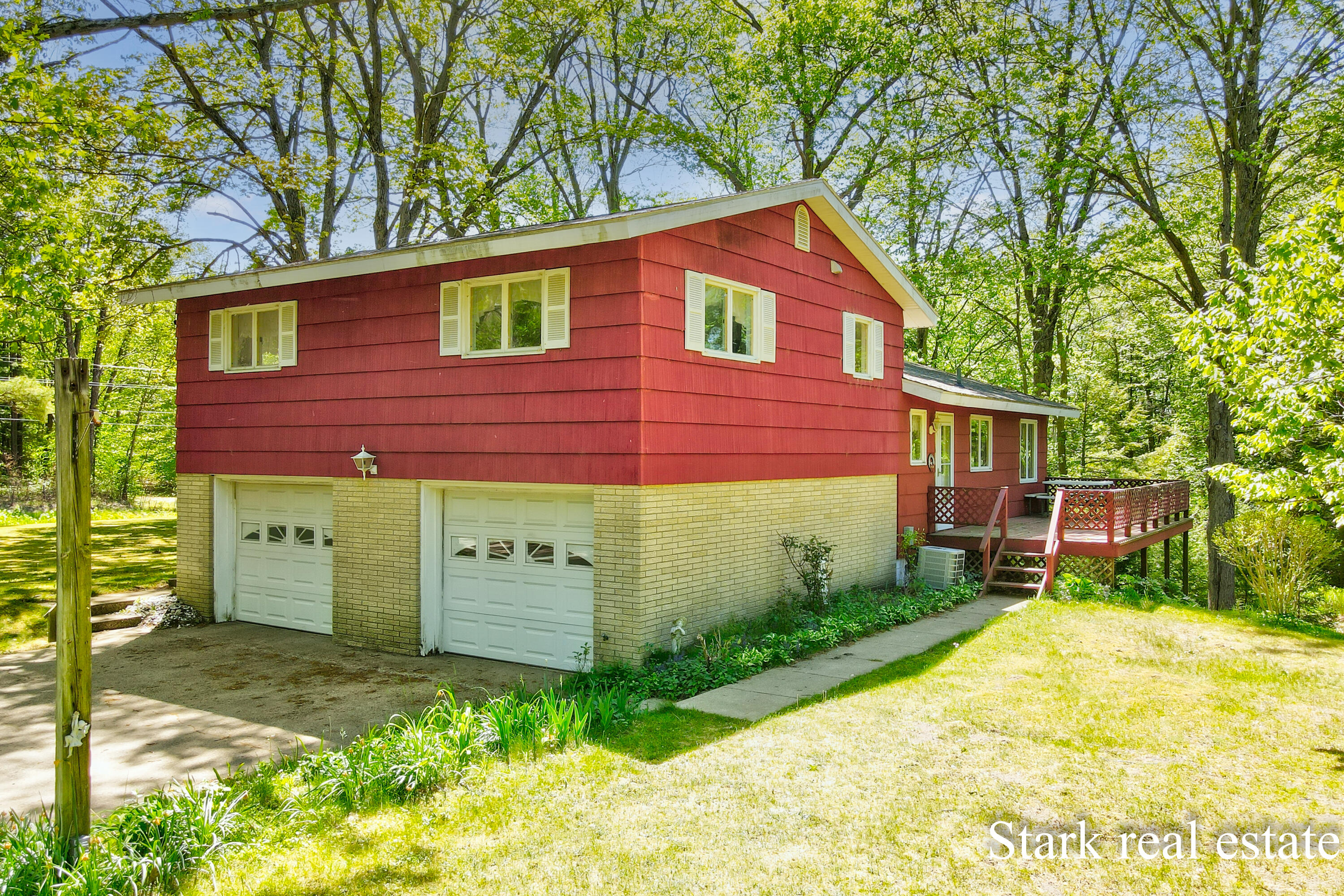 2816 E Mount Garfield Road Muskegon MI 49444