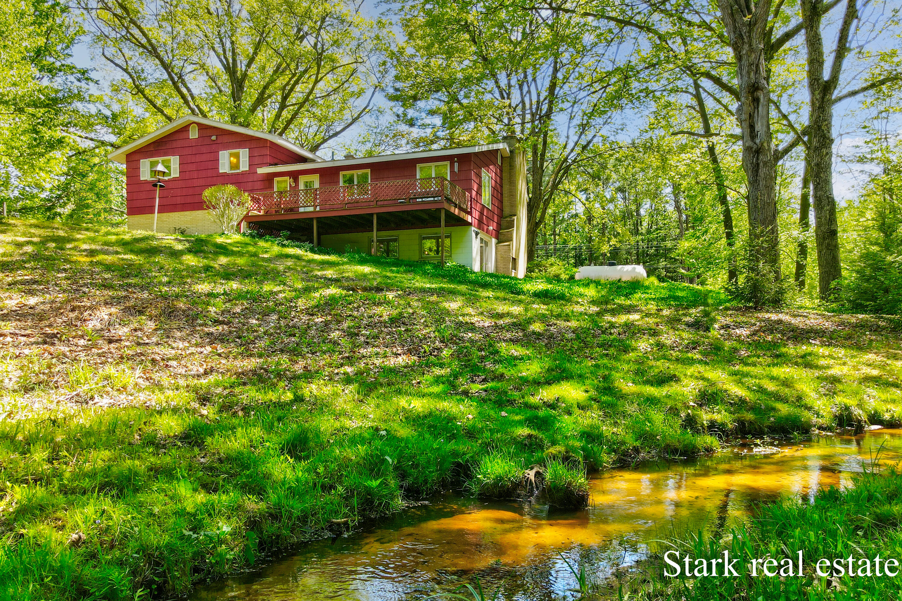 2816 E Mount Garfield Road Muskegon MI 49444