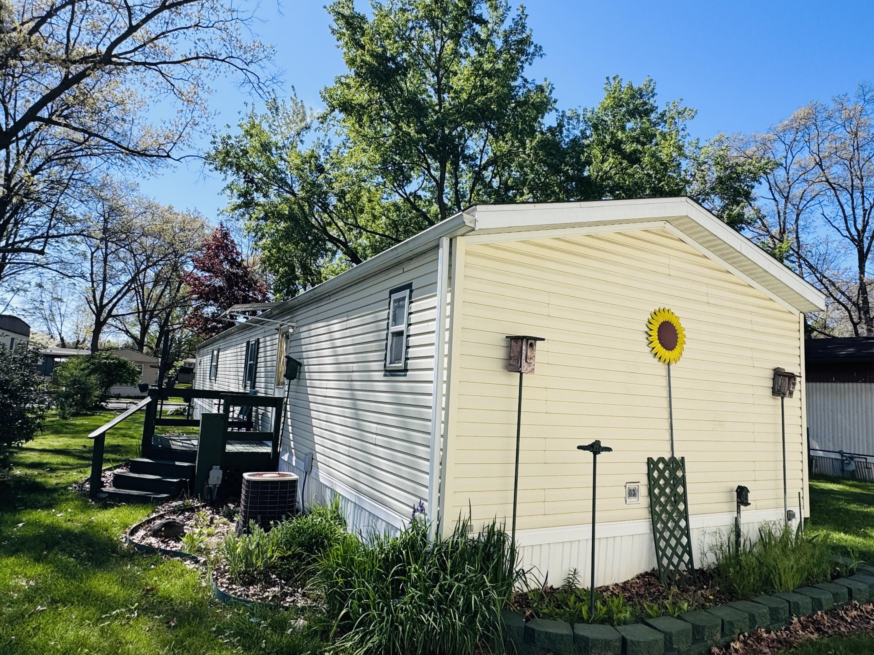 2330 E Main Street Niles MI 49120