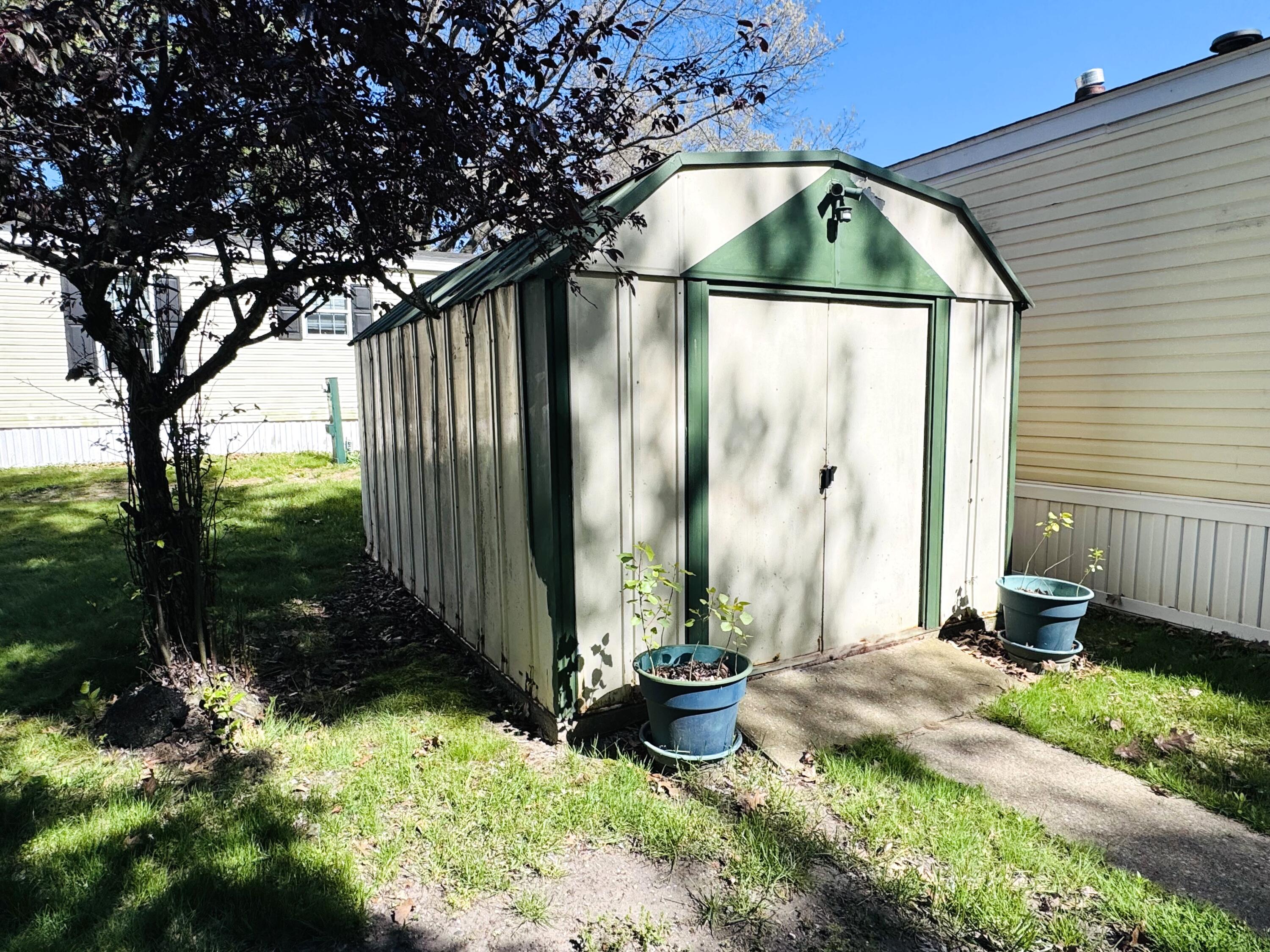 2330 E Main Street Niles MI 49120