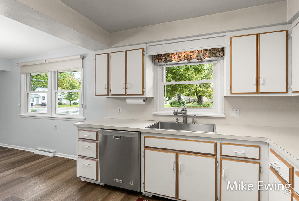 360 W 32nd Street Holland MI 49423
