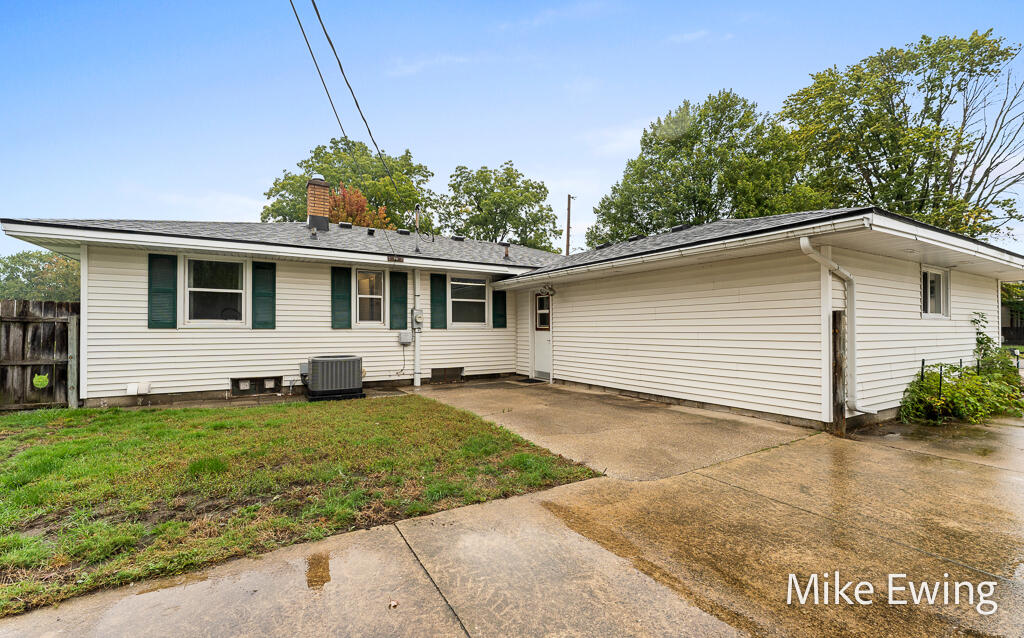 360 W 32nd Street Holland MI 49423