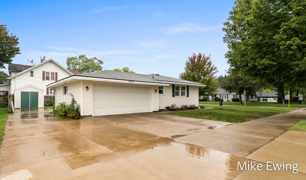 360 W 32nd Street Holland MI 49423