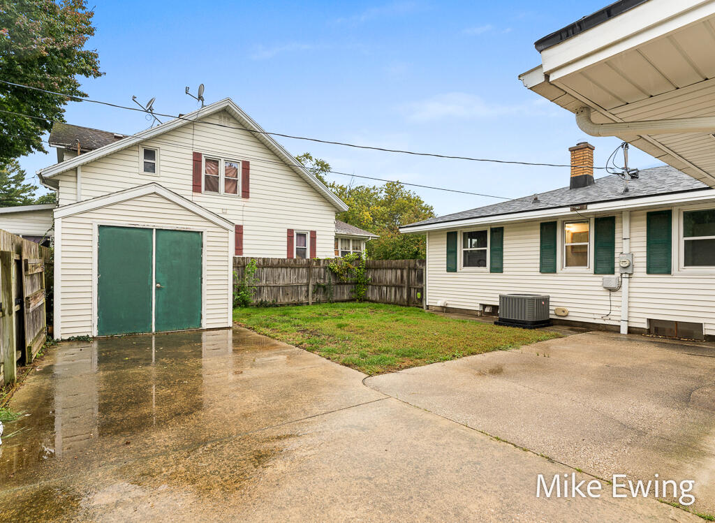360 W 32nd Street Holland MI 49423
