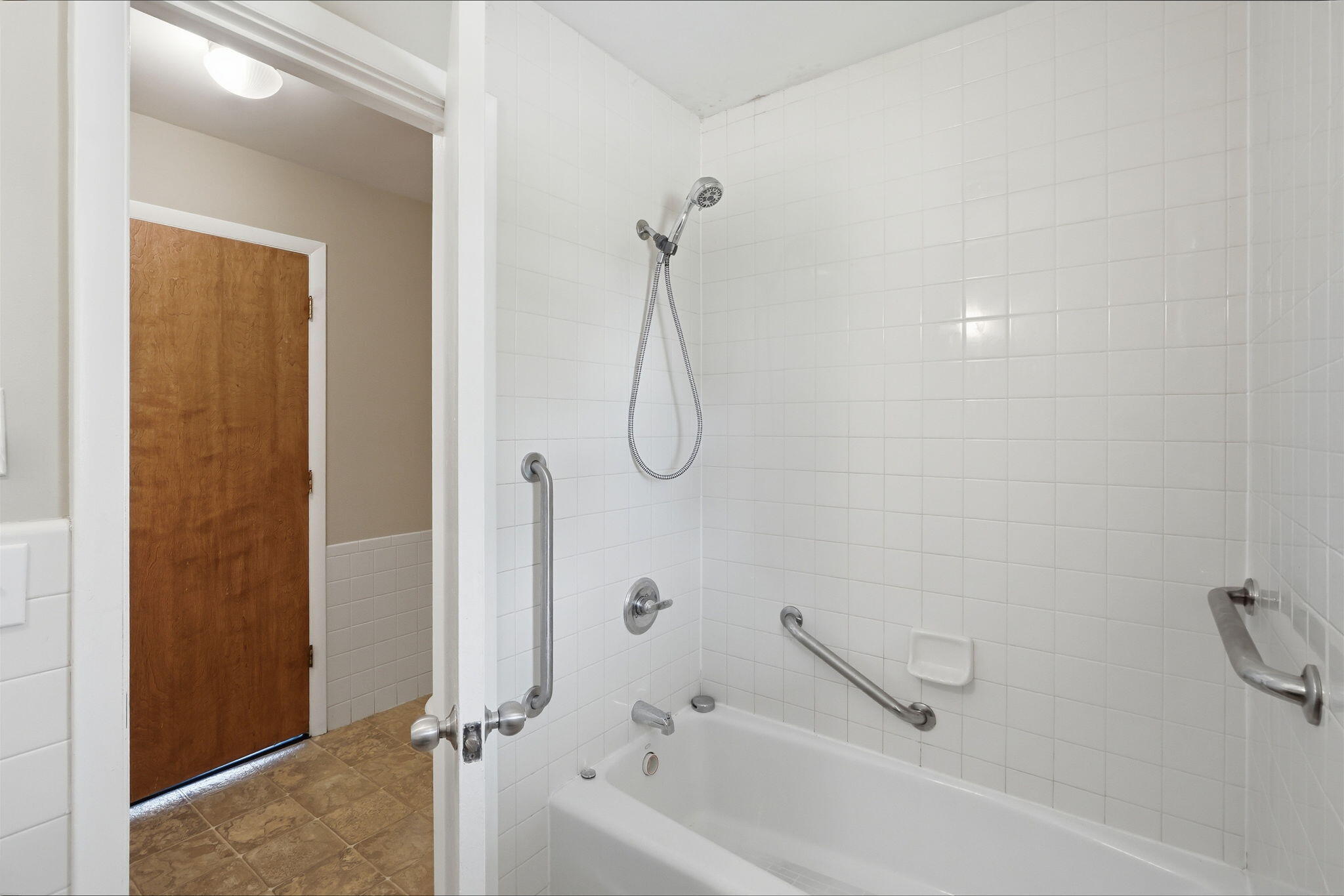 2143 Osceola Drive SE Grand Rapids MI 49506