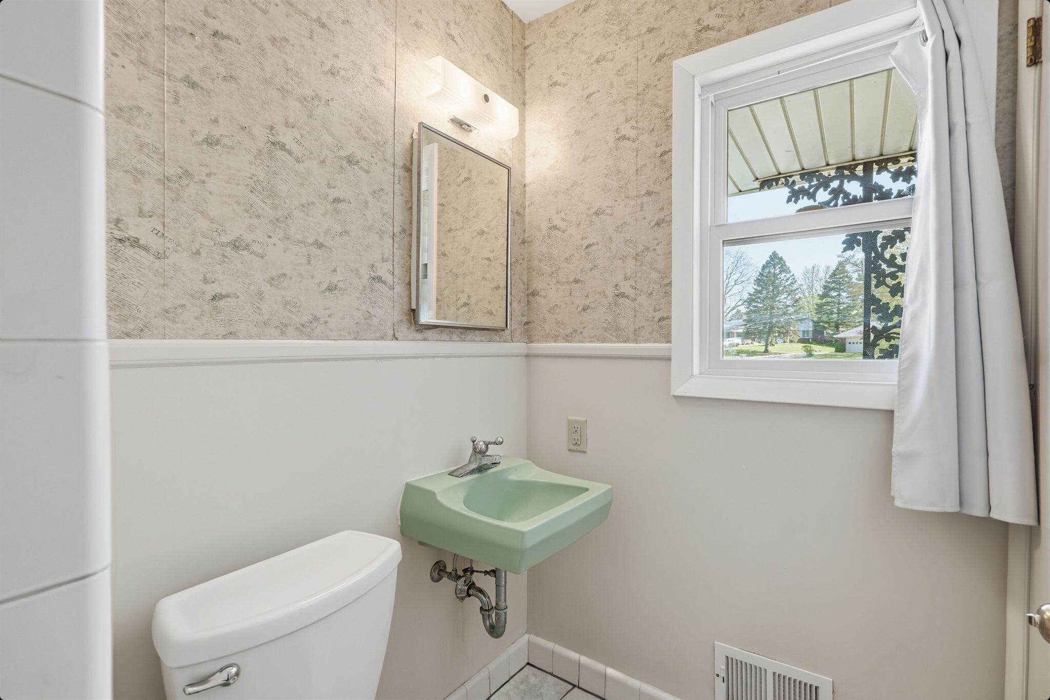 2143 Osceola Drive SE Grand Rapids MI 49506