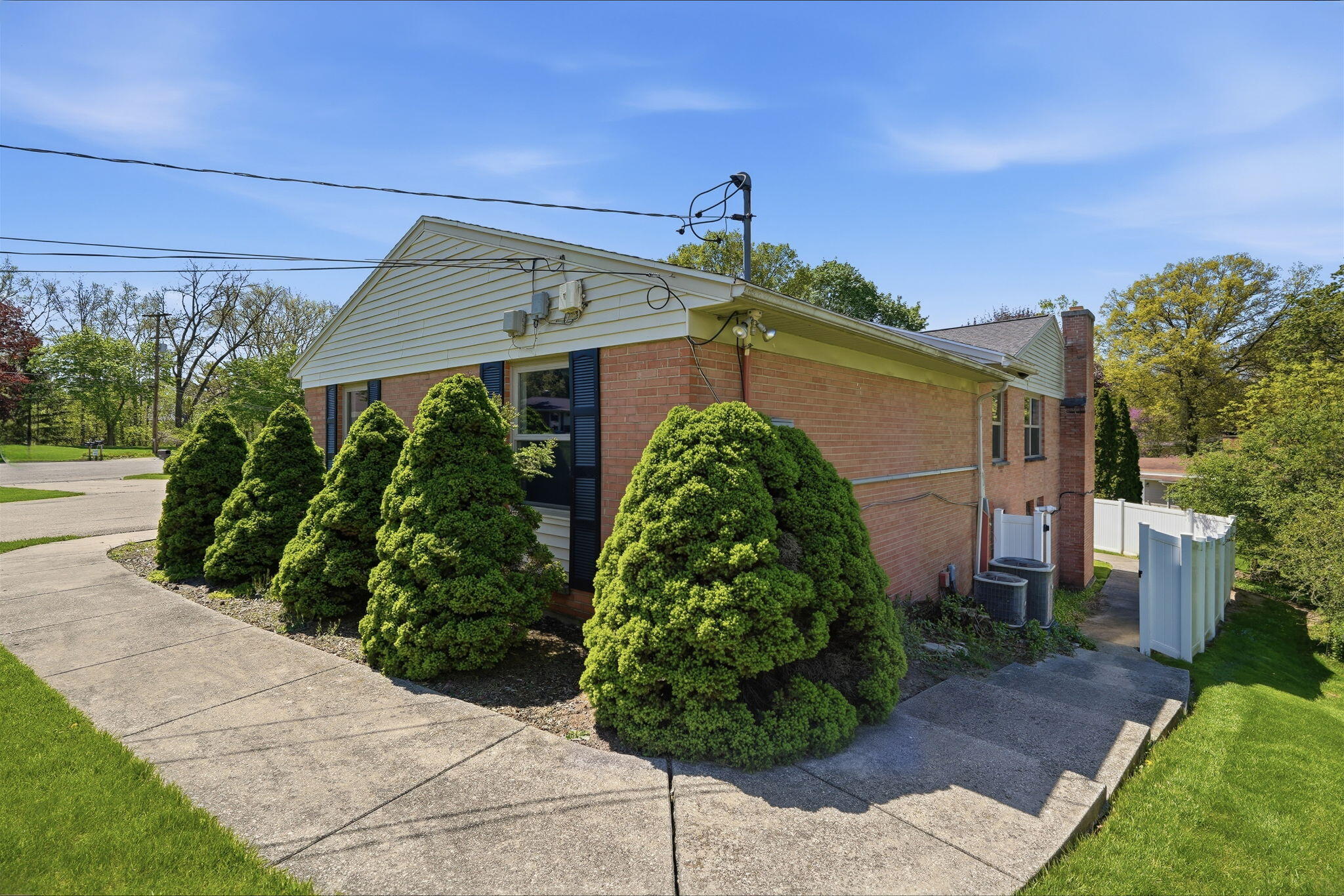 2143 Osceola Drive SE Grand Rapids MI 49506