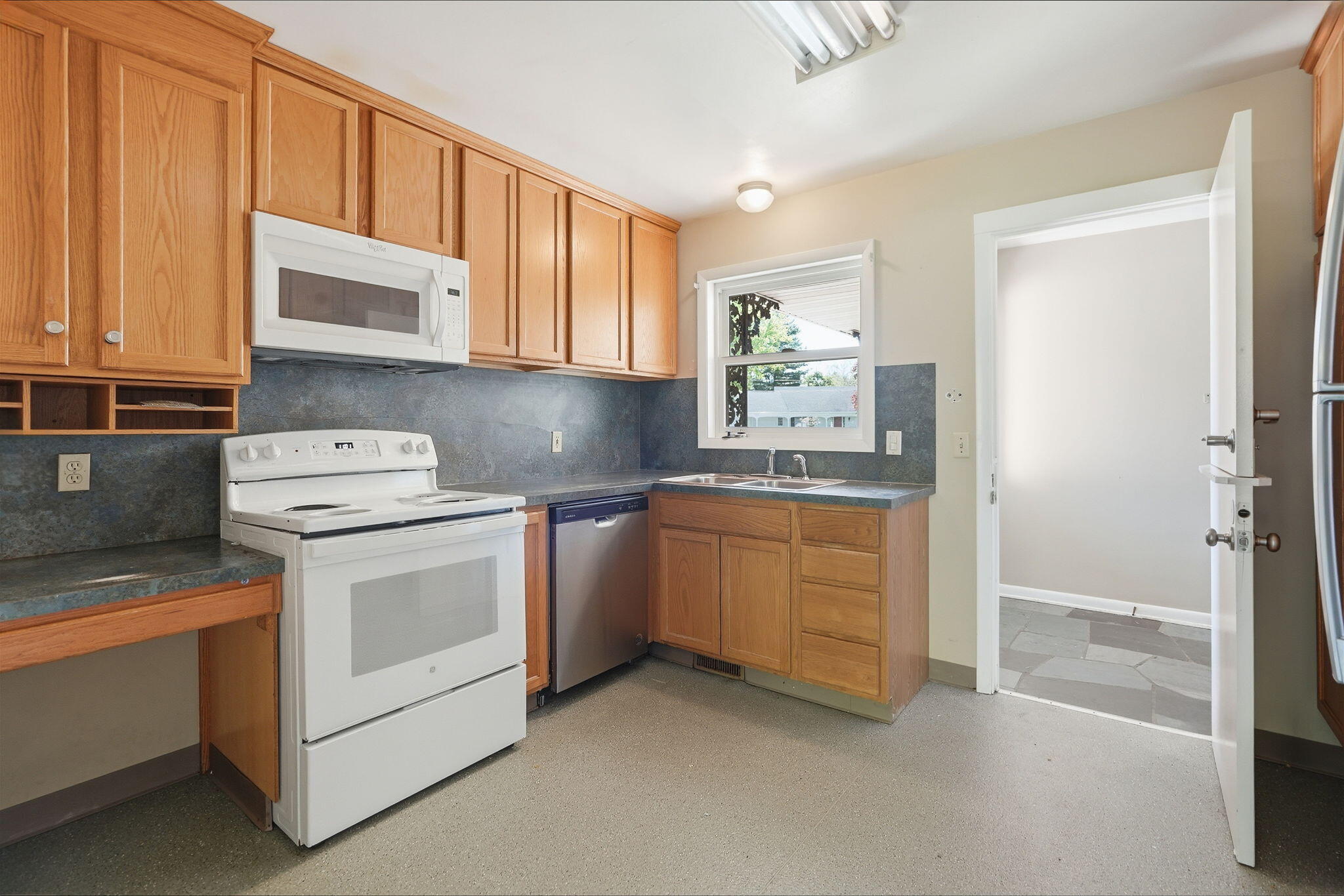 2143 Osceola Drive SE Grand Rapids MI 49506