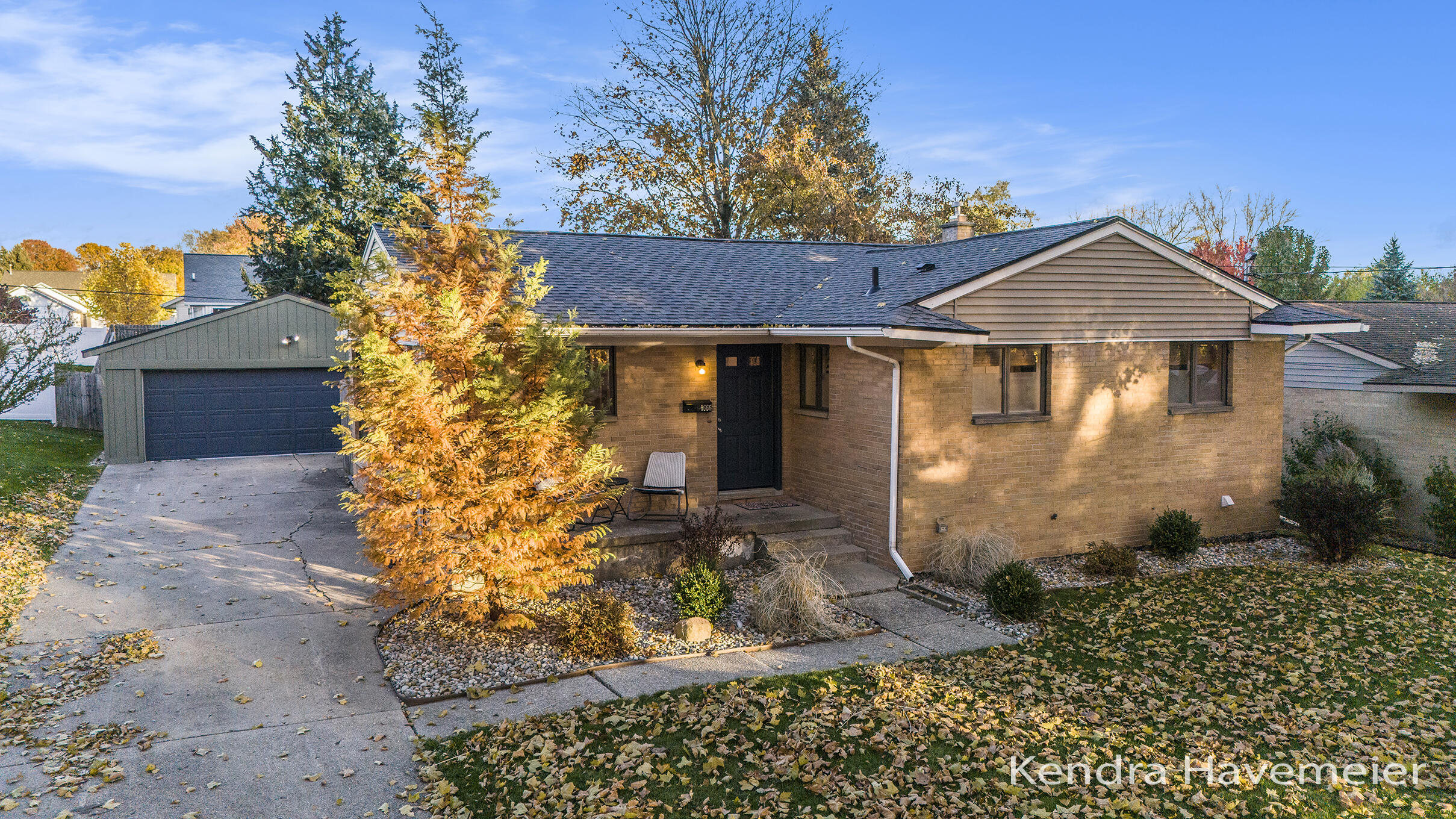 1666 Carlton Avenue NE Grand Rapids MI 49505