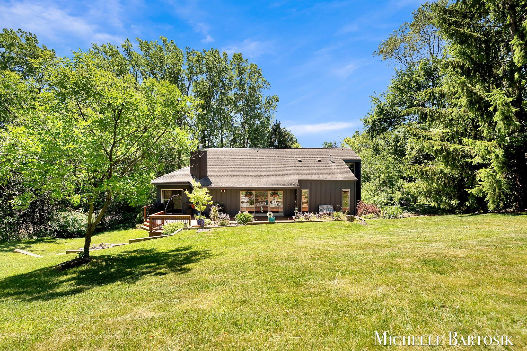 3301 Midland Drive SE Grand Rapids MI 49546