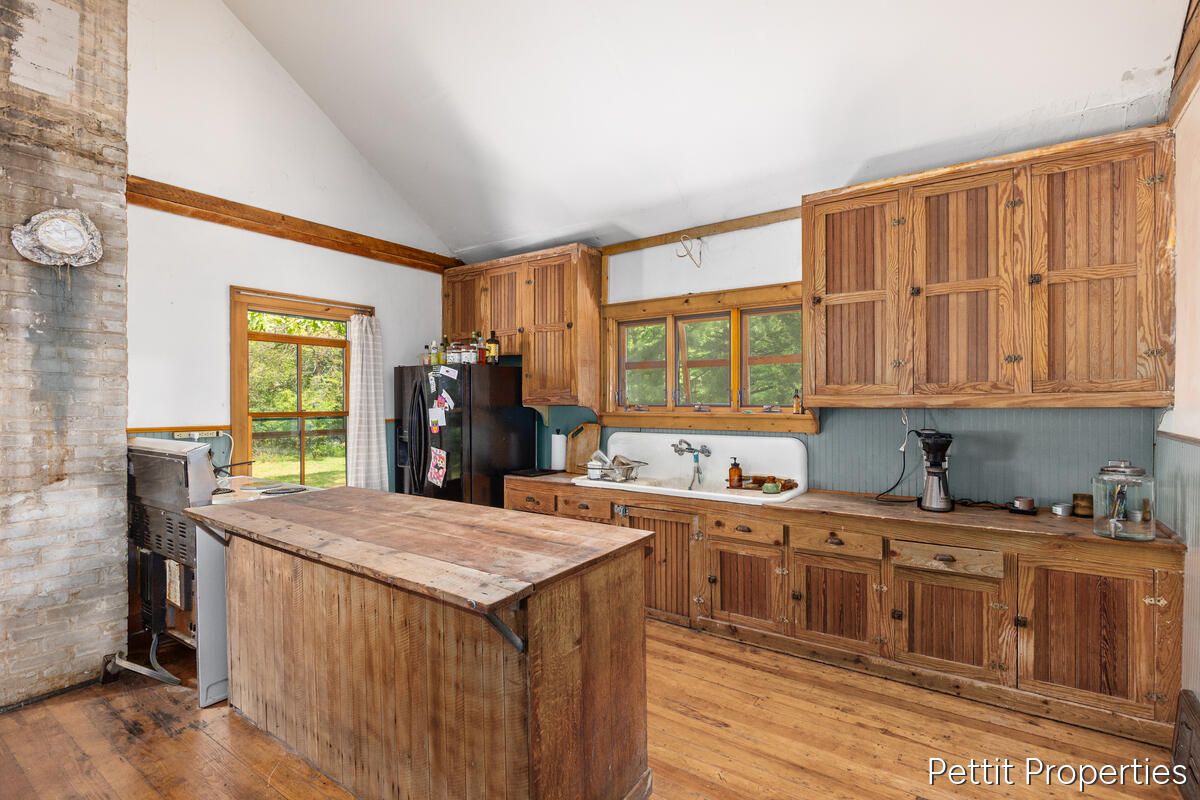 1857 Simonelli Road Muskegon MI 49445