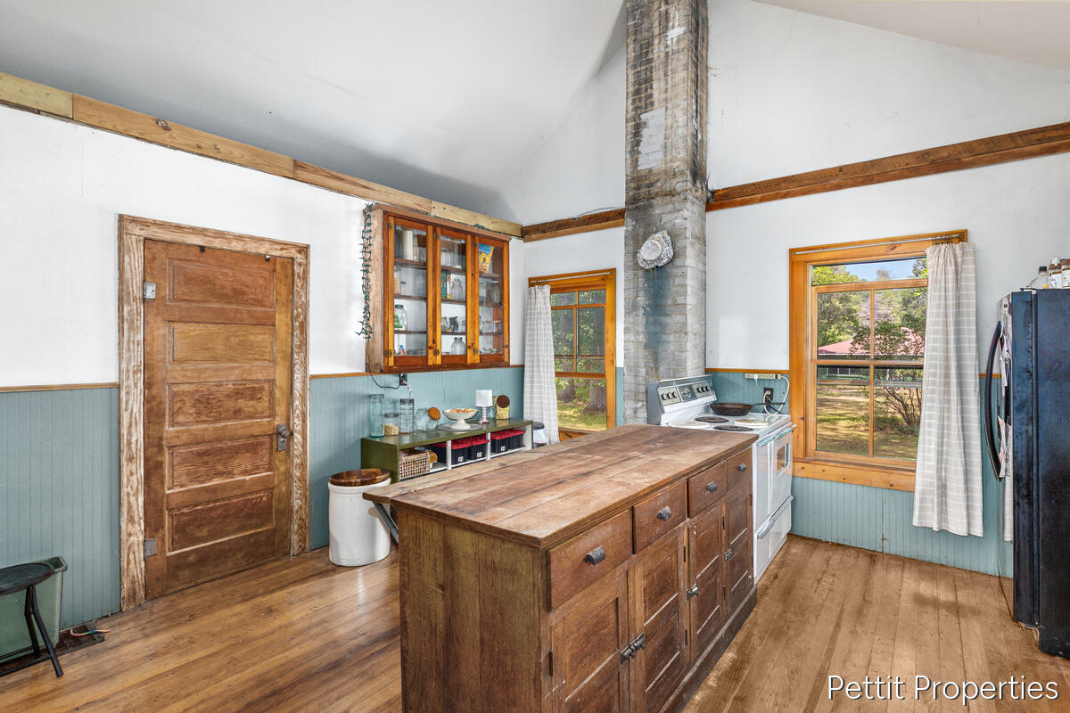 1857 Simonelli Road Muskegon MI 49445