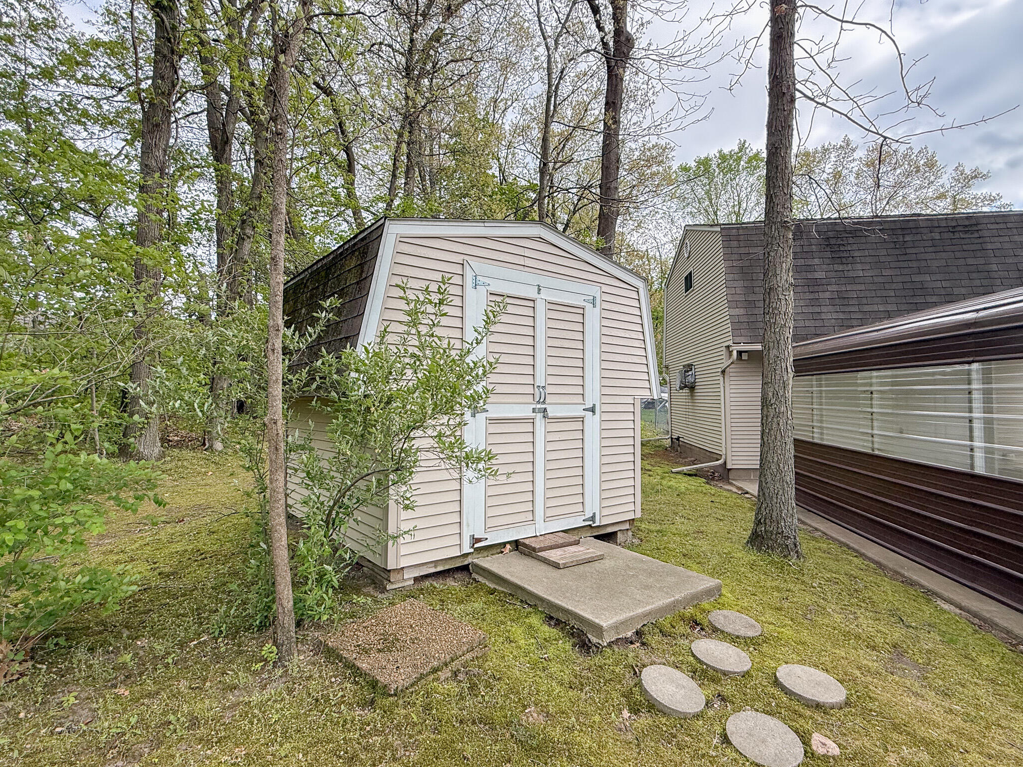 24599 Linden Street Dowagiac MI 49047