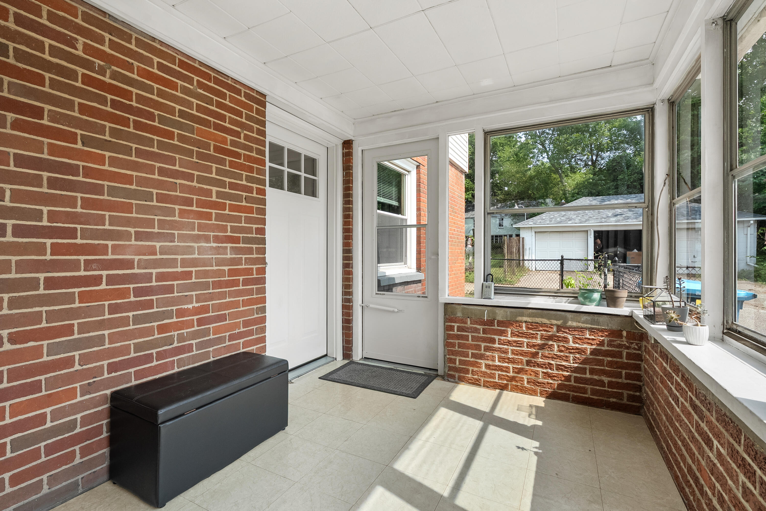 5048 N Riverview Drive Kalamazoo MI 49004