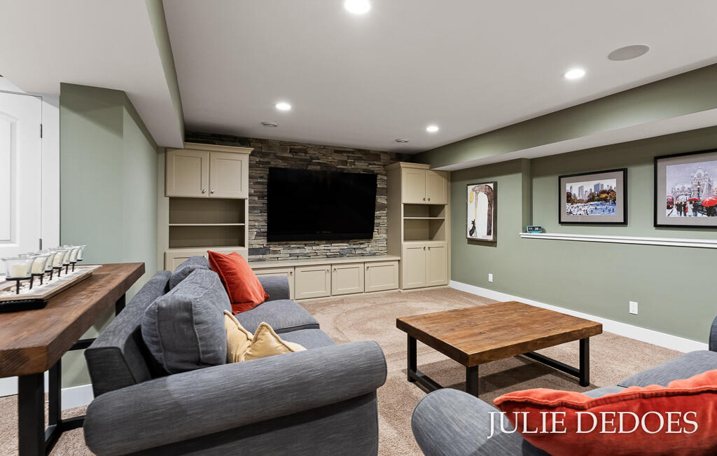 10543 Lakeshore Drive West Olive MI 49460
