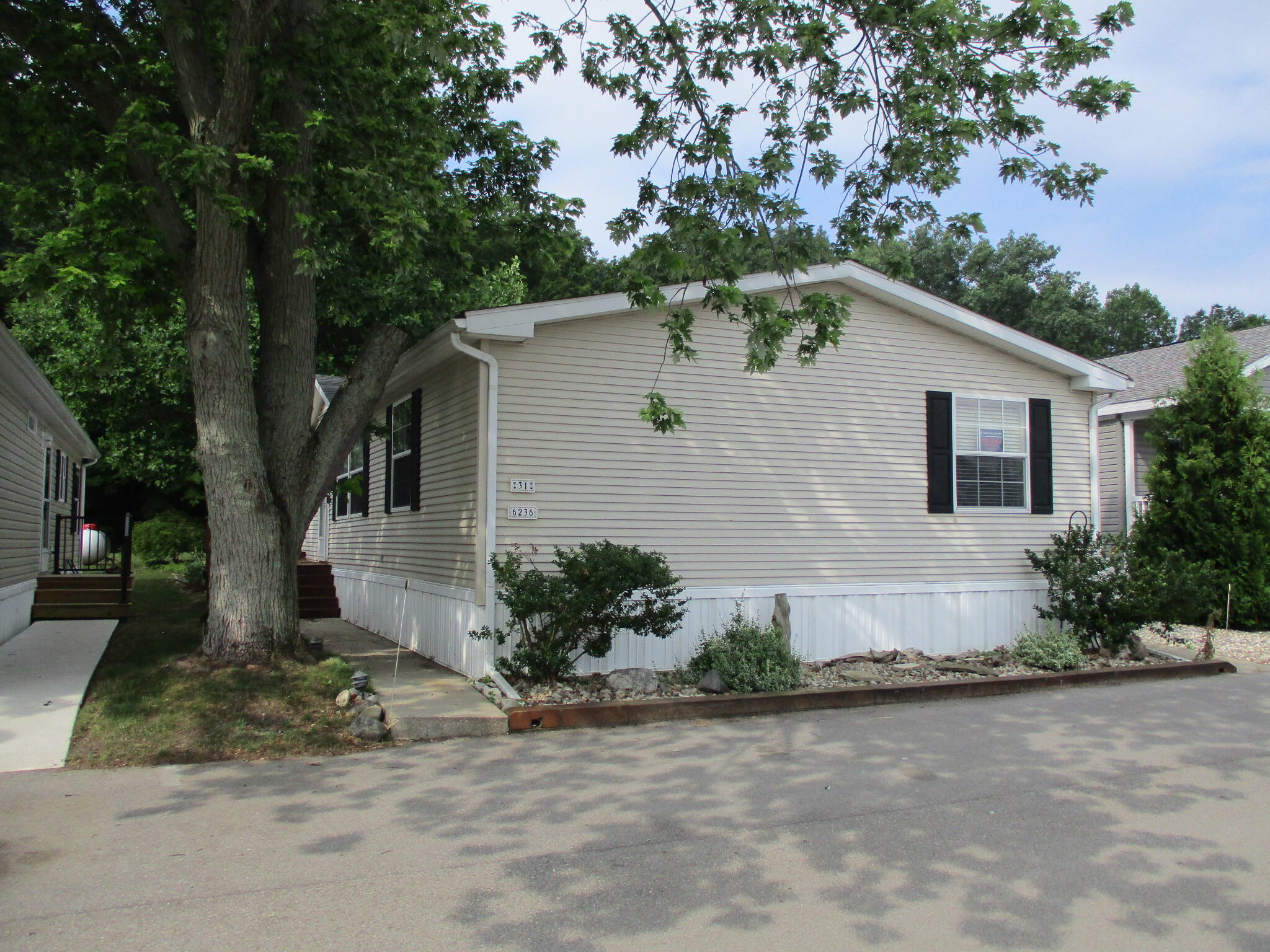 6236 Arrowhead Drive Fennville MI 49408