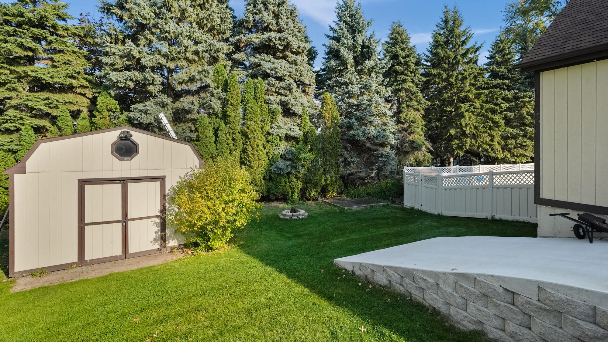 1046 Alden Court Holland MI 49423