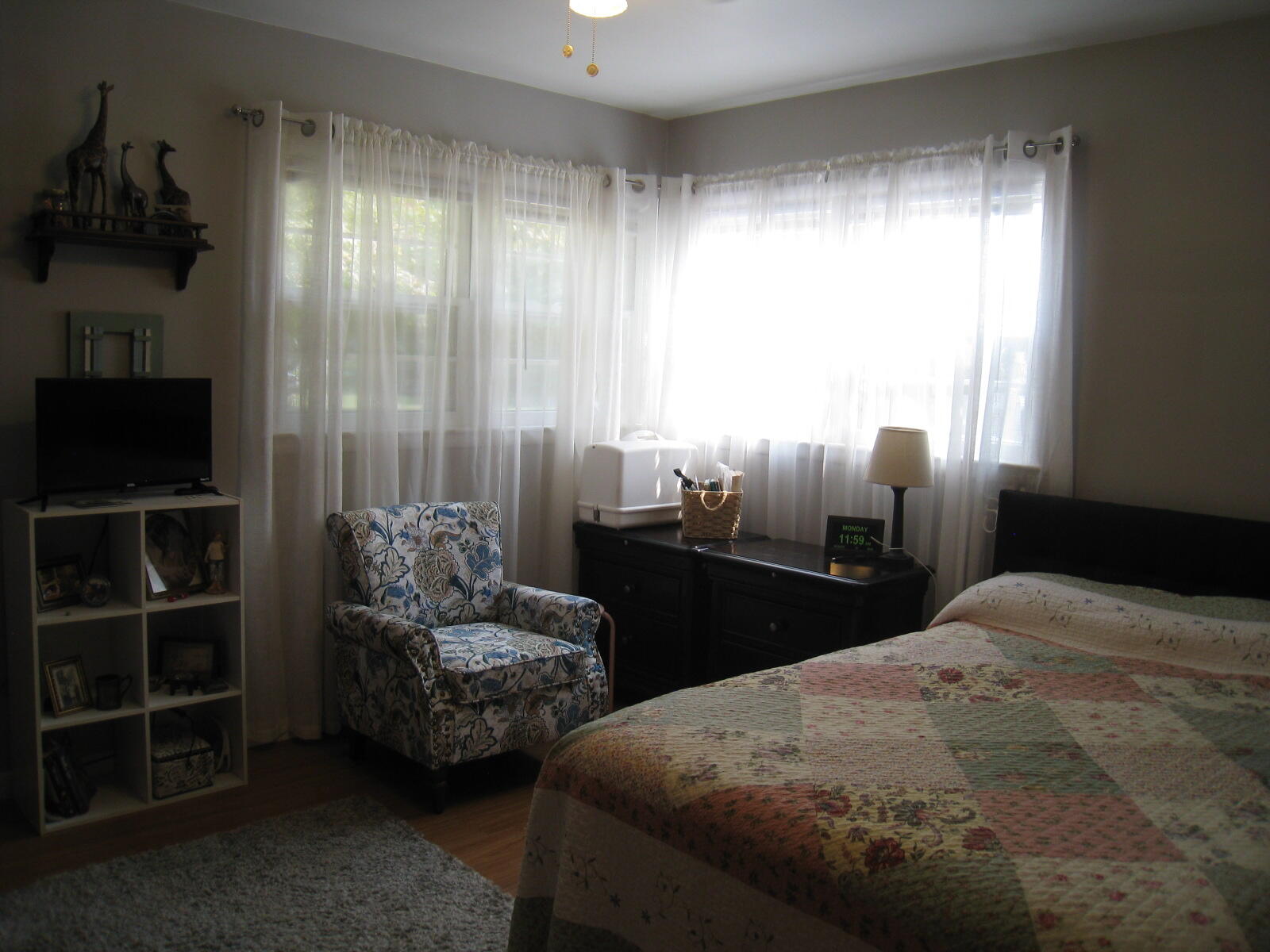 1049 W Summit Avenue Muskegon MI 49441