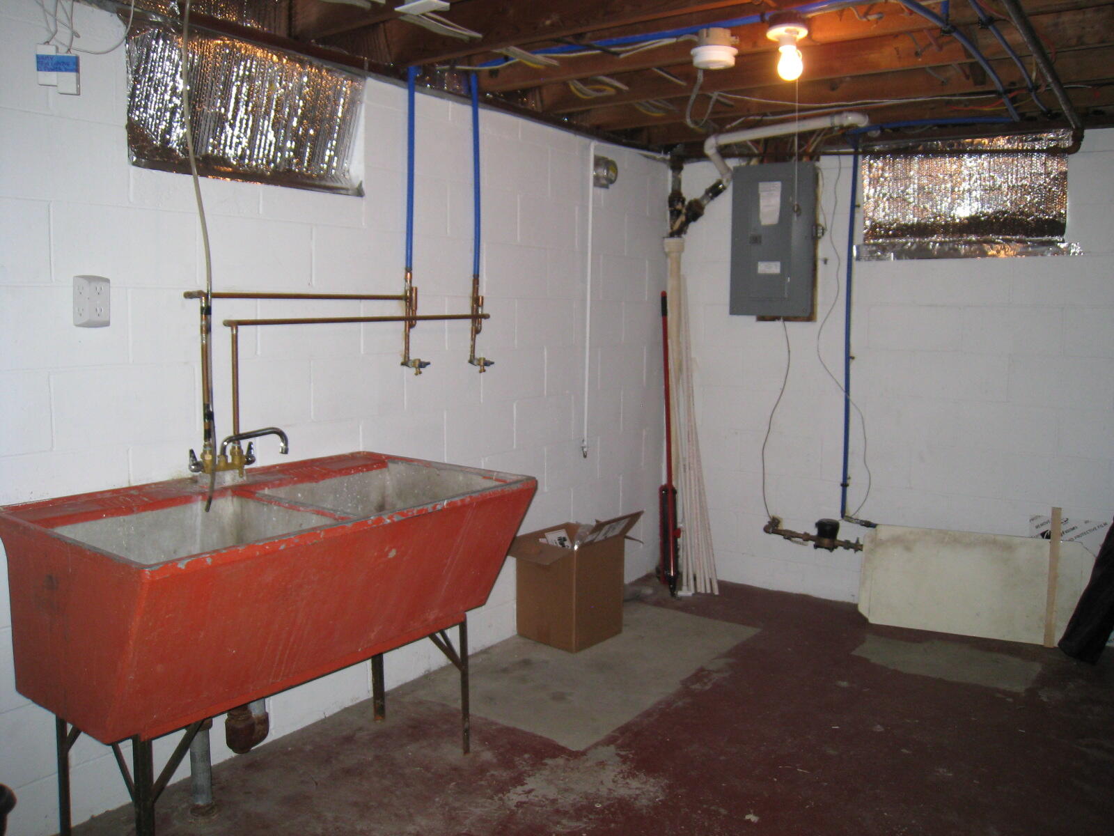 1049 W Summit Avenue Muskegon MI 49441
