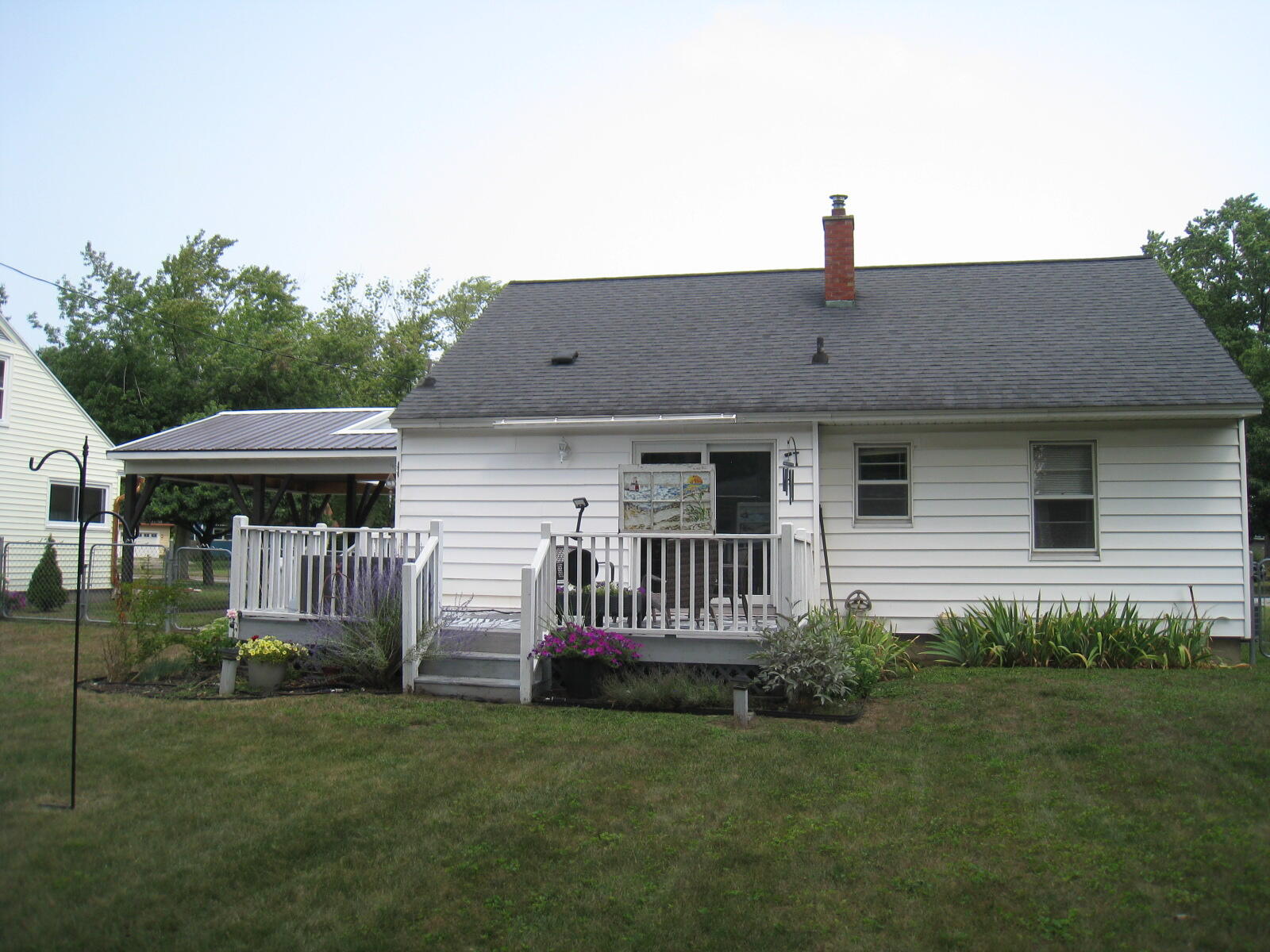 1049 W Summit Avenue Muskegon MI 49441