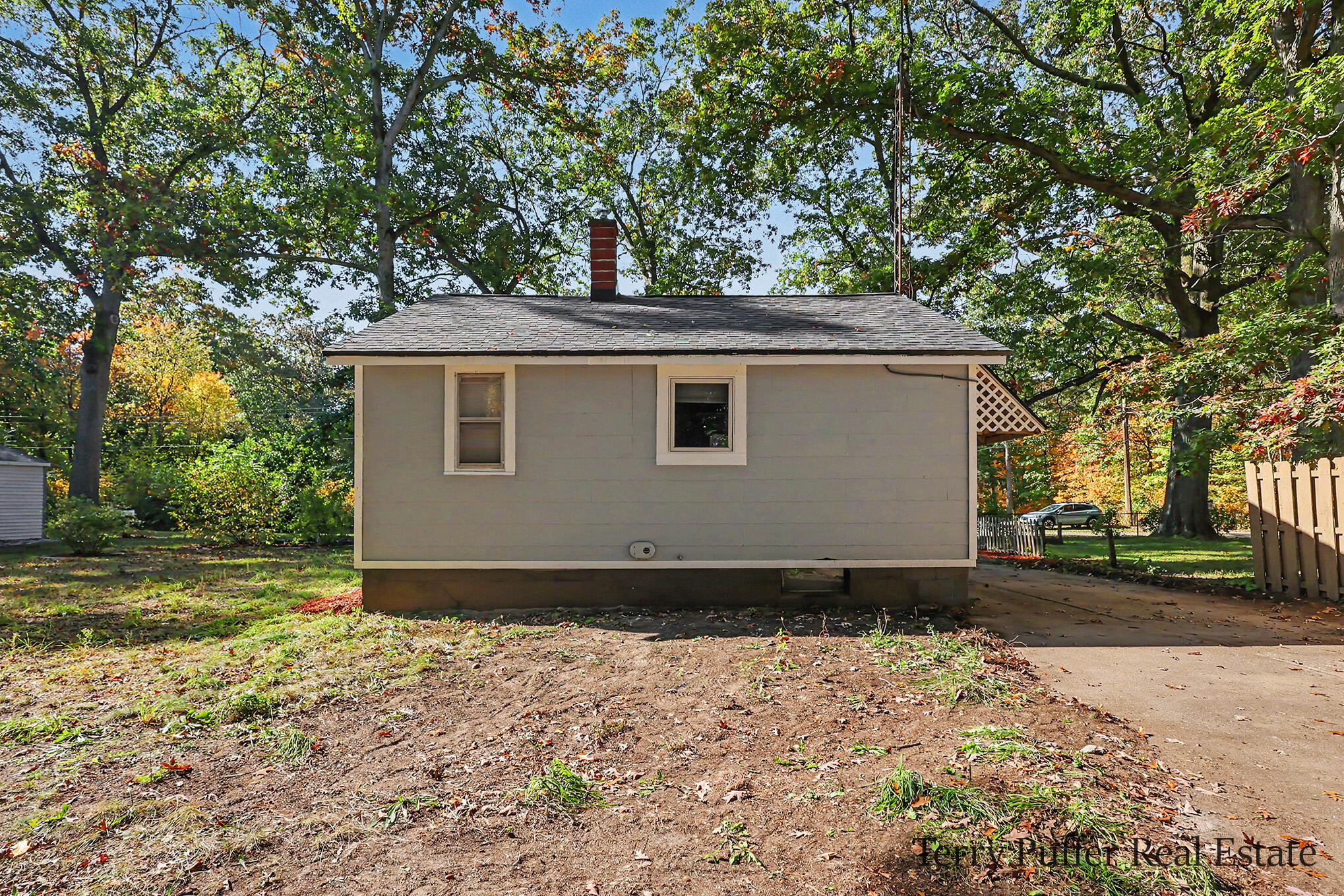 2826 Debaker Road Muskegon MI 49444