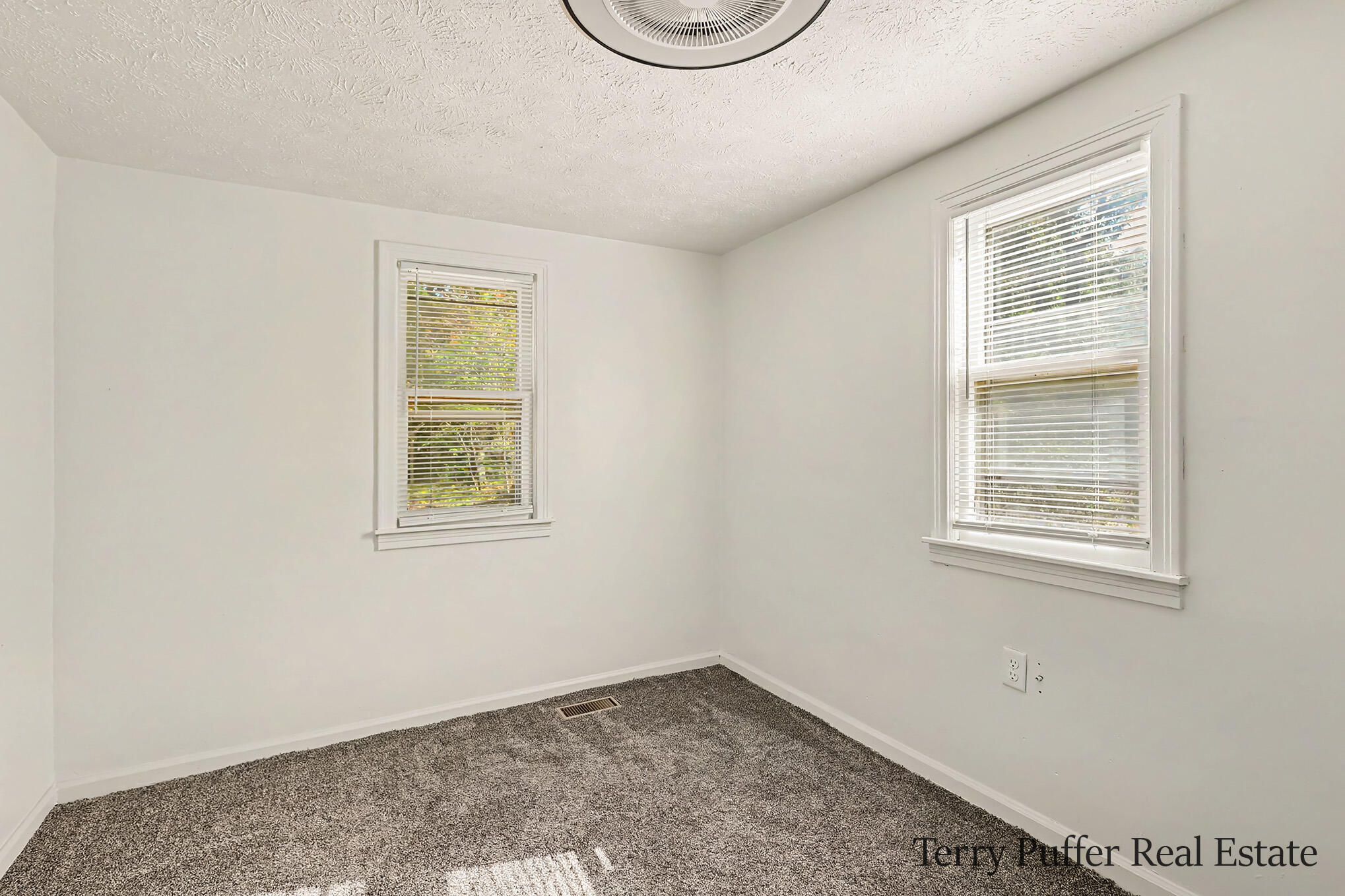 2826 Debaker Road Muskegon MI 49444