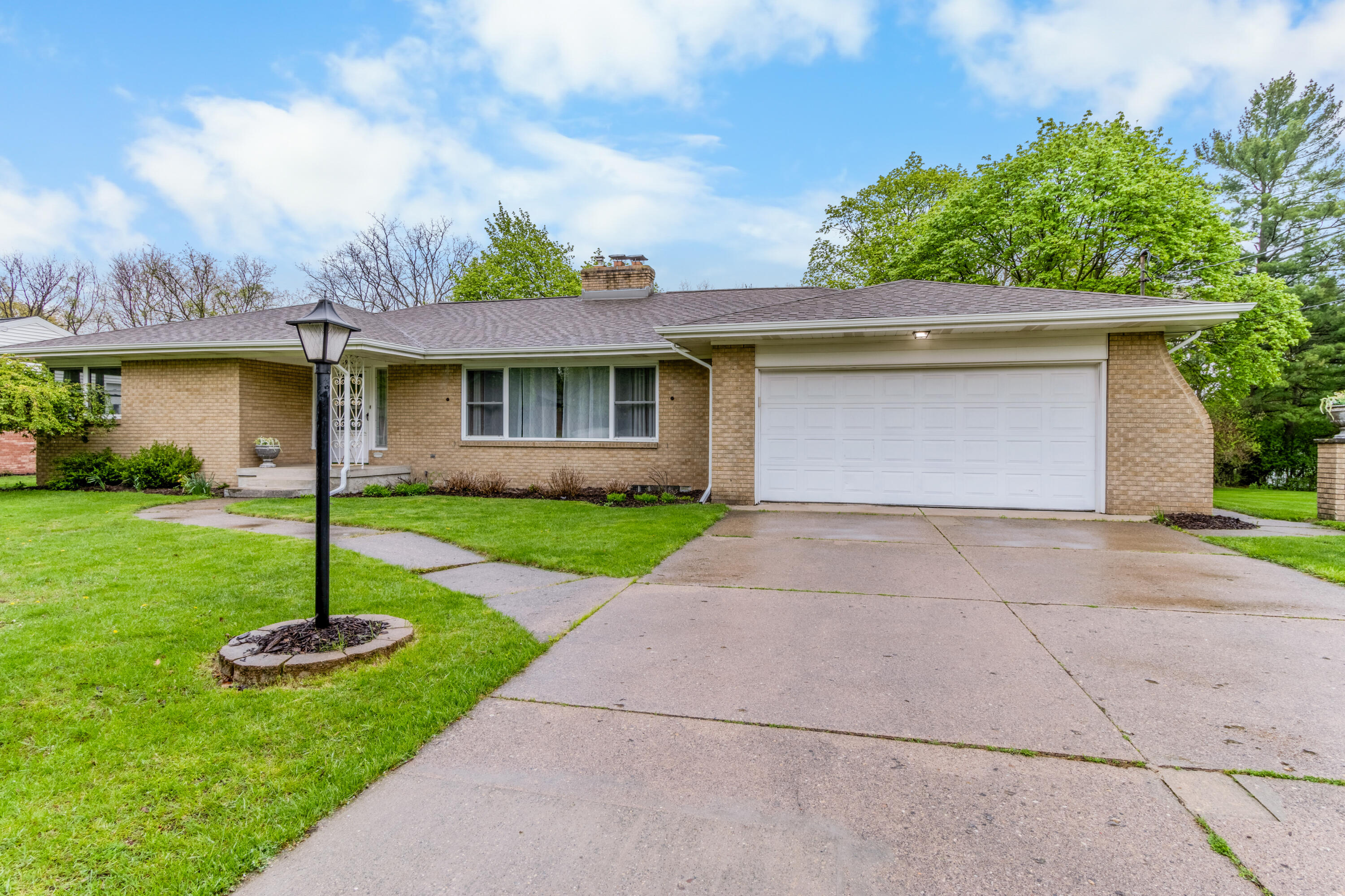 1924 Newton Avenue SE Grand Rapids MI 49506