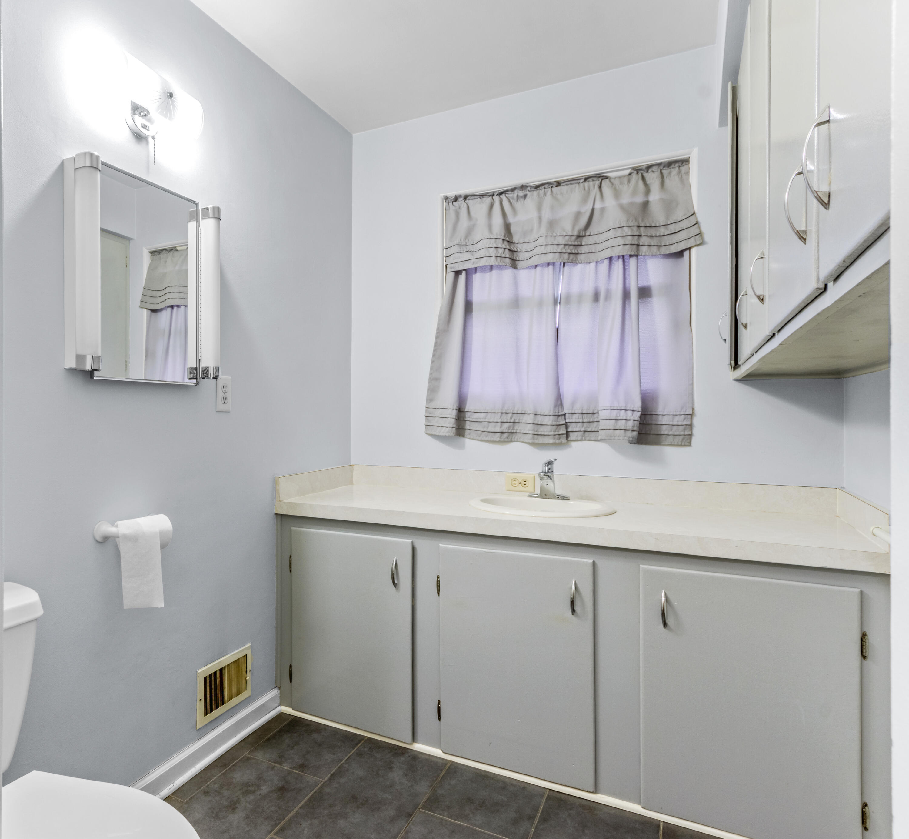 1924 Newton Avenue SE Grand Rapids MI 49506