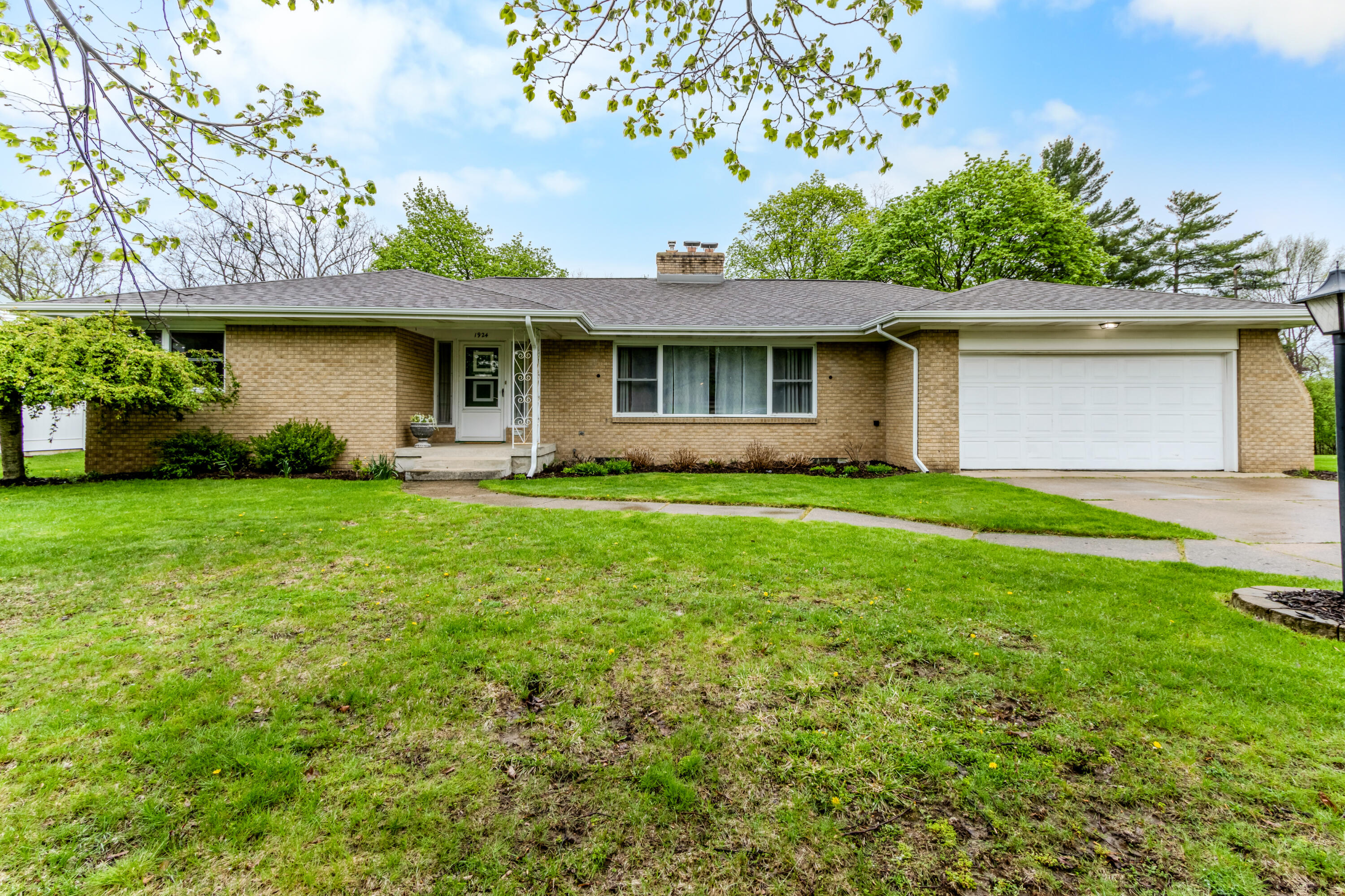1924 Newton Avenue SE Grand Rapids MI 49506