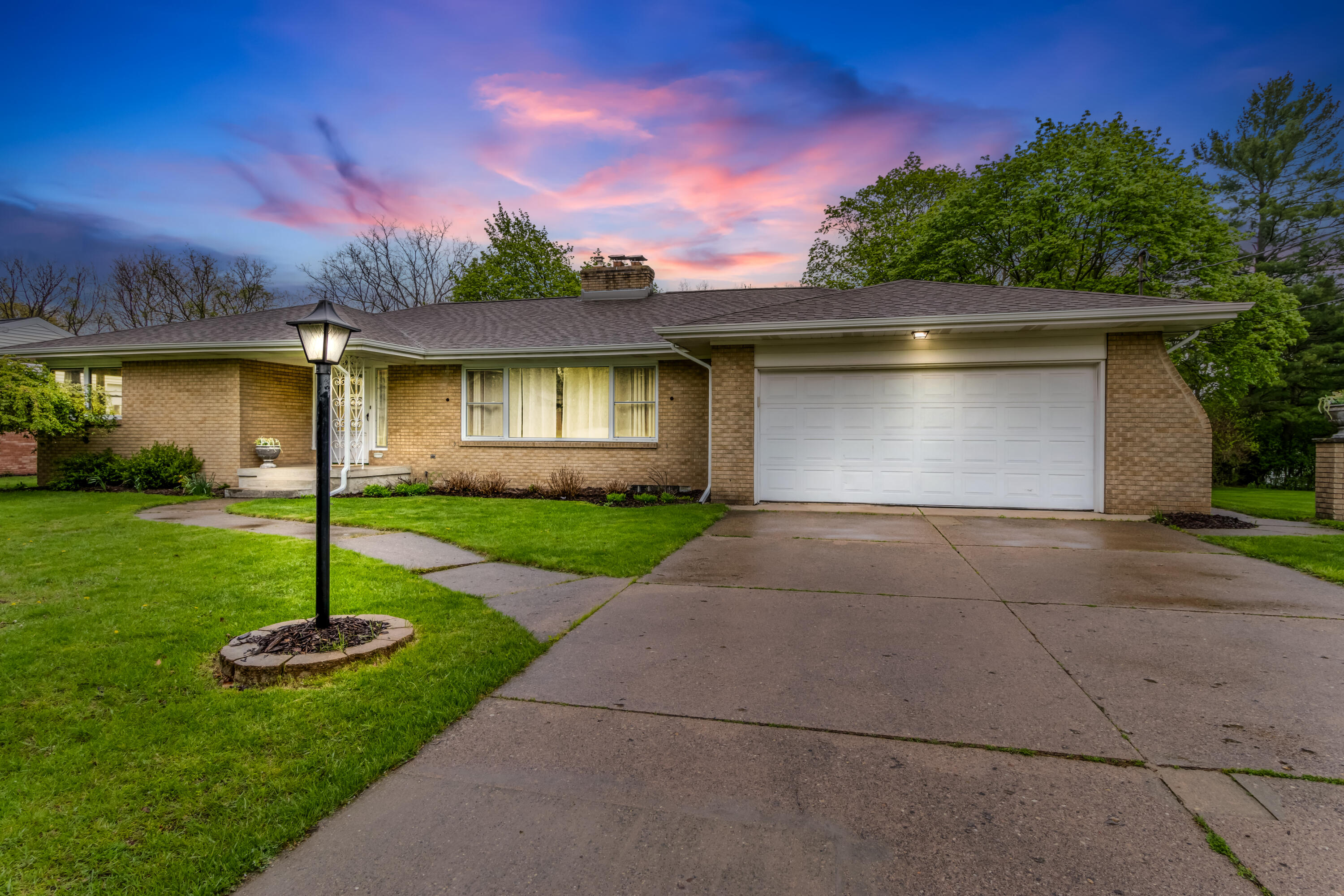 1924 Newton Avenue SE Grand Rapids MI 49506